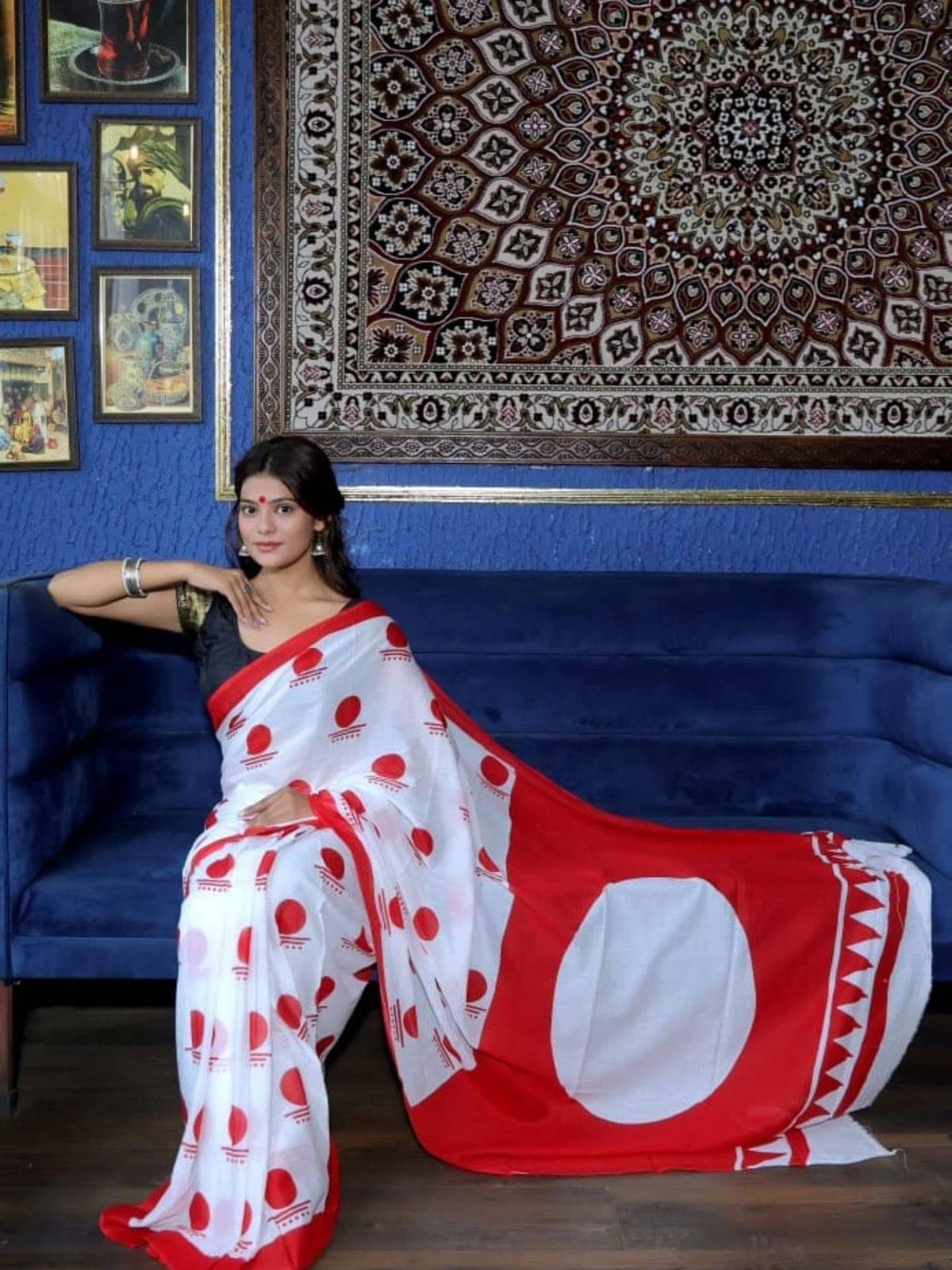     			Krisha Enterprise Chanderi Printed Regular Saree Without Blouse Piece ( White )