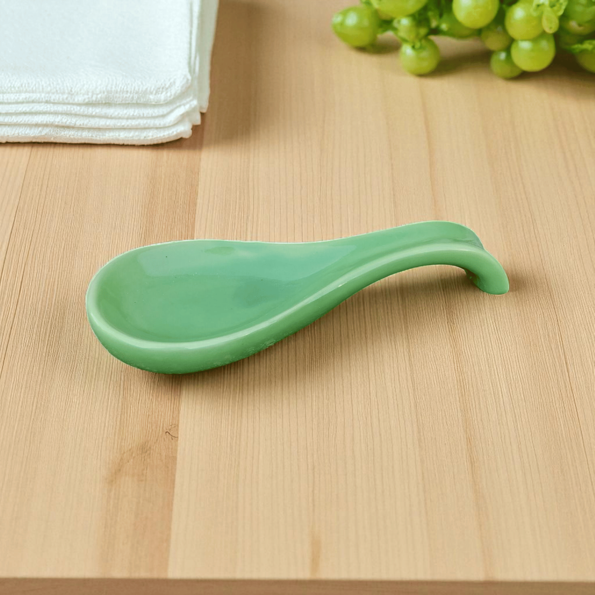 Malaikah Solid Spn Rst Ceramic Plain Cutlery Holder Light Green ( Pack of 1 ) Malaikah Solid Spn Rst Ceramic Plain Cutlery Holder Light Green ( Pack of 1 )
