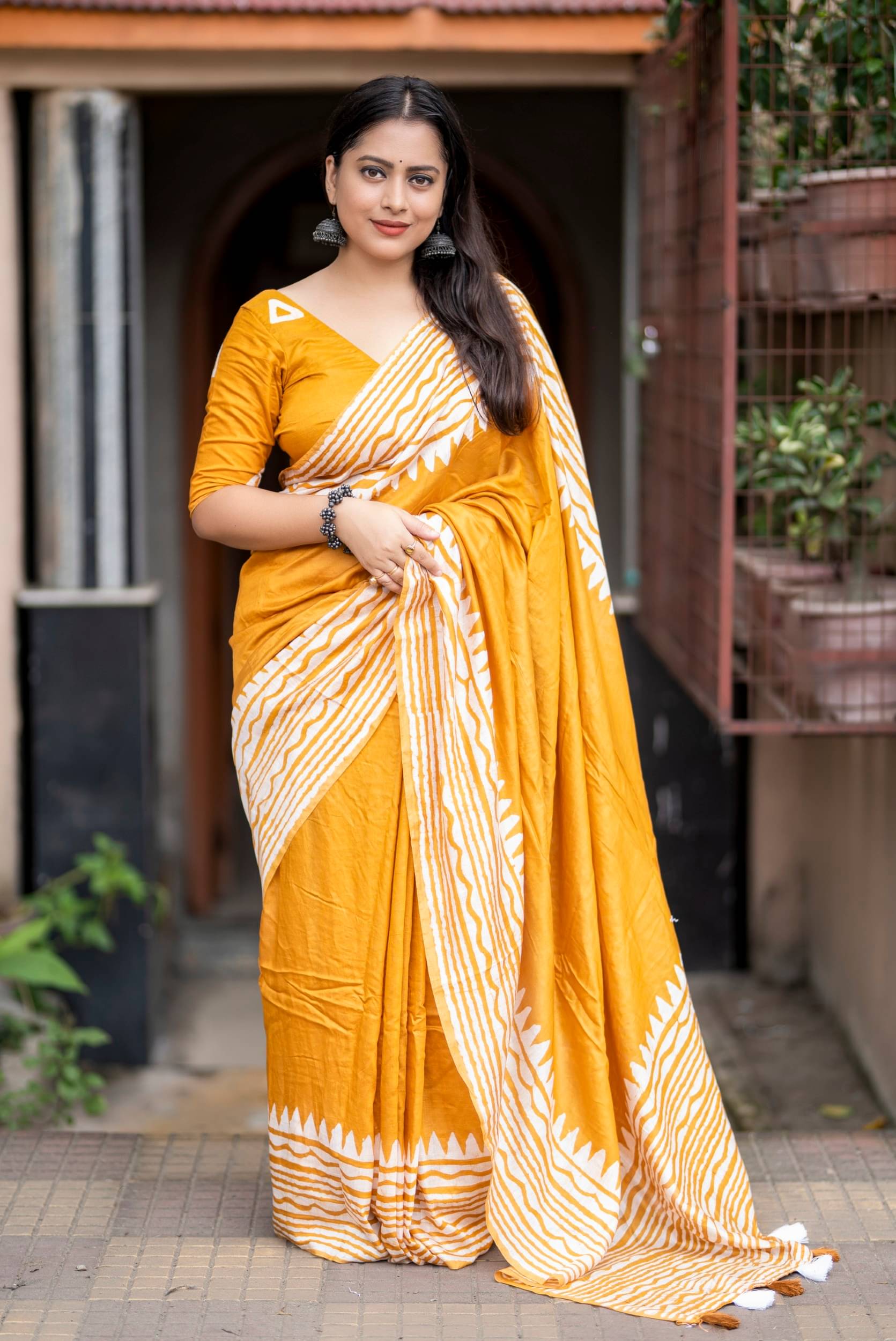     			PANZORA Chanderi Solid Regular Saree Without Blouse Piece ( Yellow )