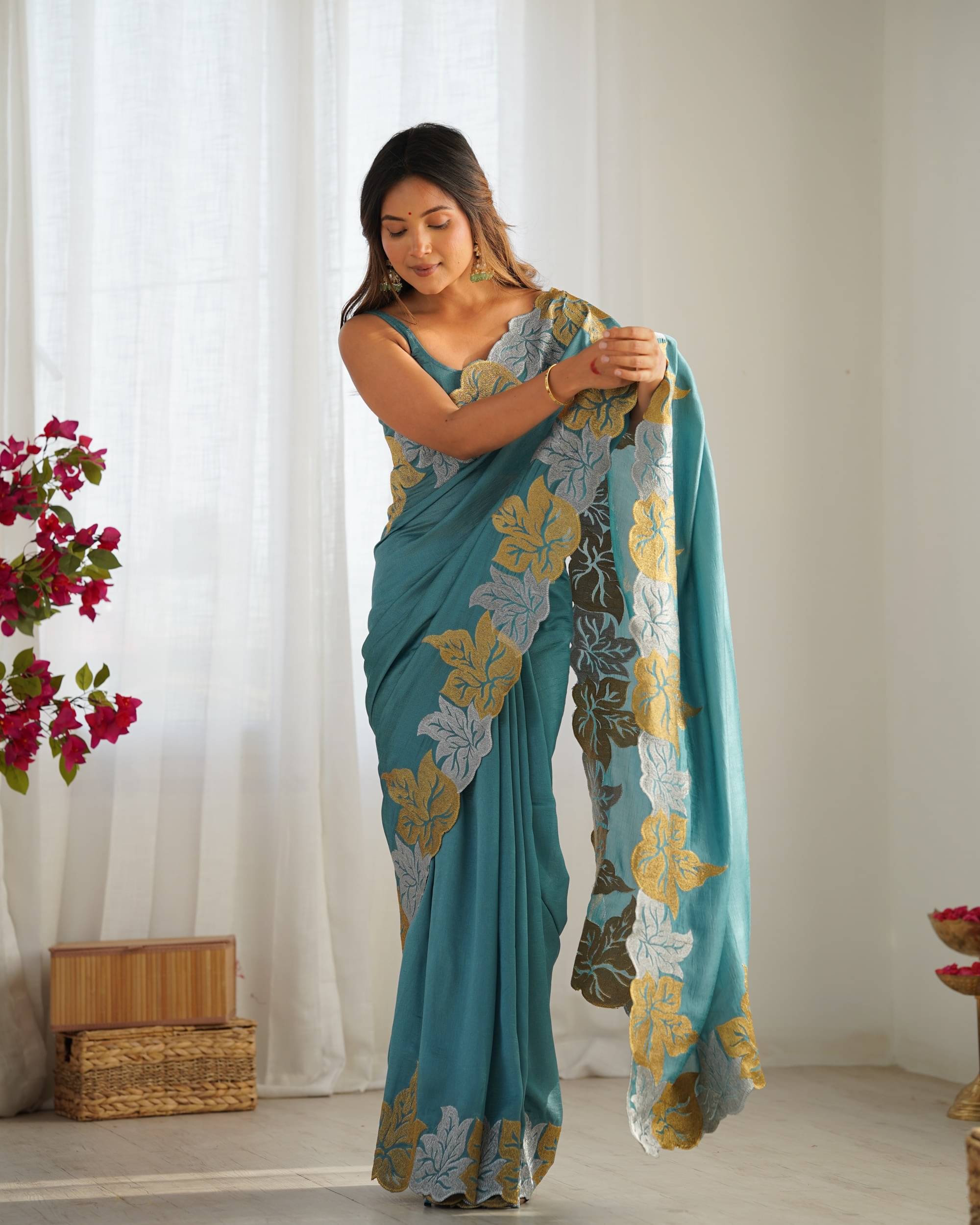     			PANZORA Silk Solid Regular Saree Without Blouse Piece ( Teal )