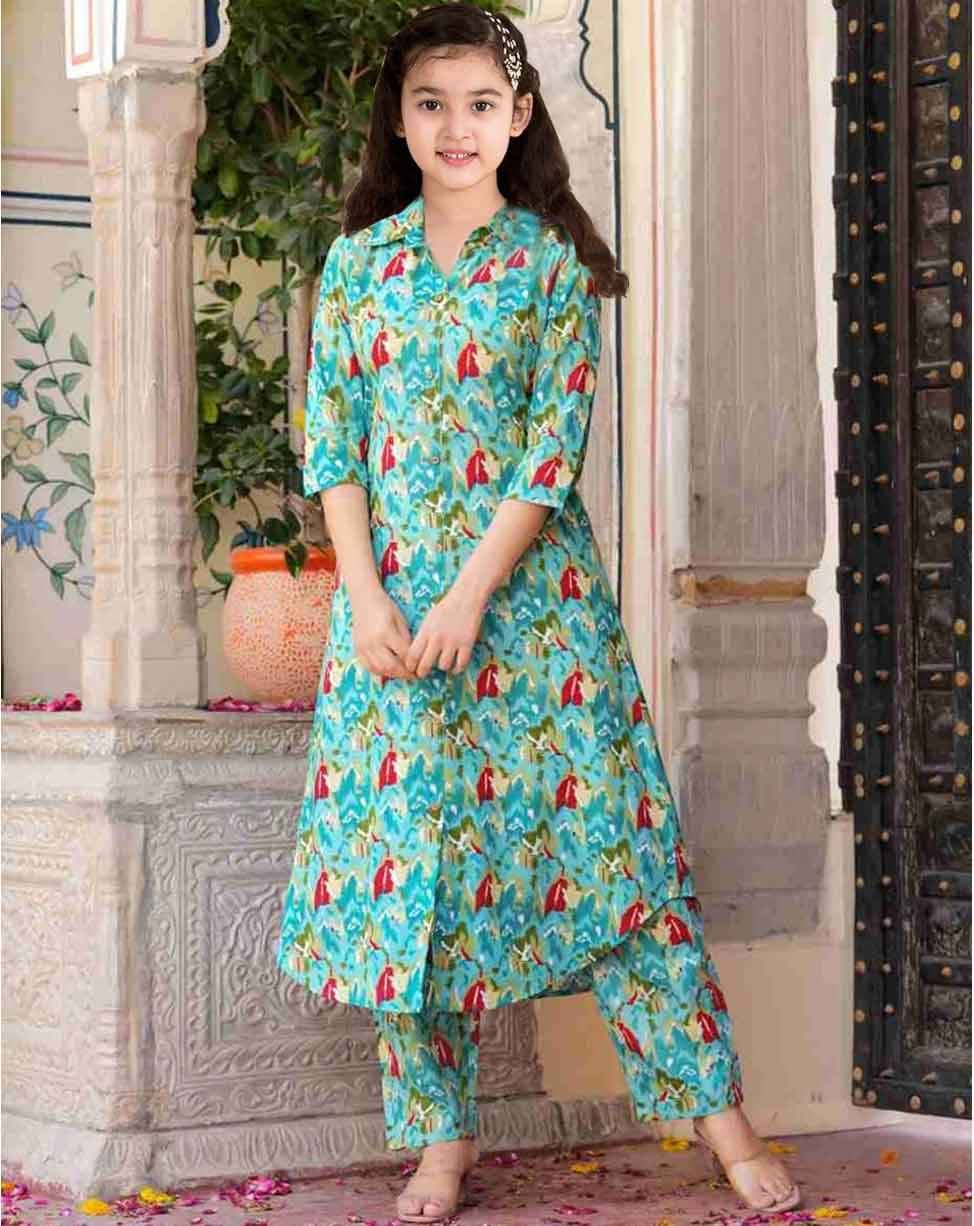     			SATVASHIV Girls Rayon Kurti with Pants ( Pack of 1 , Sky Blue )