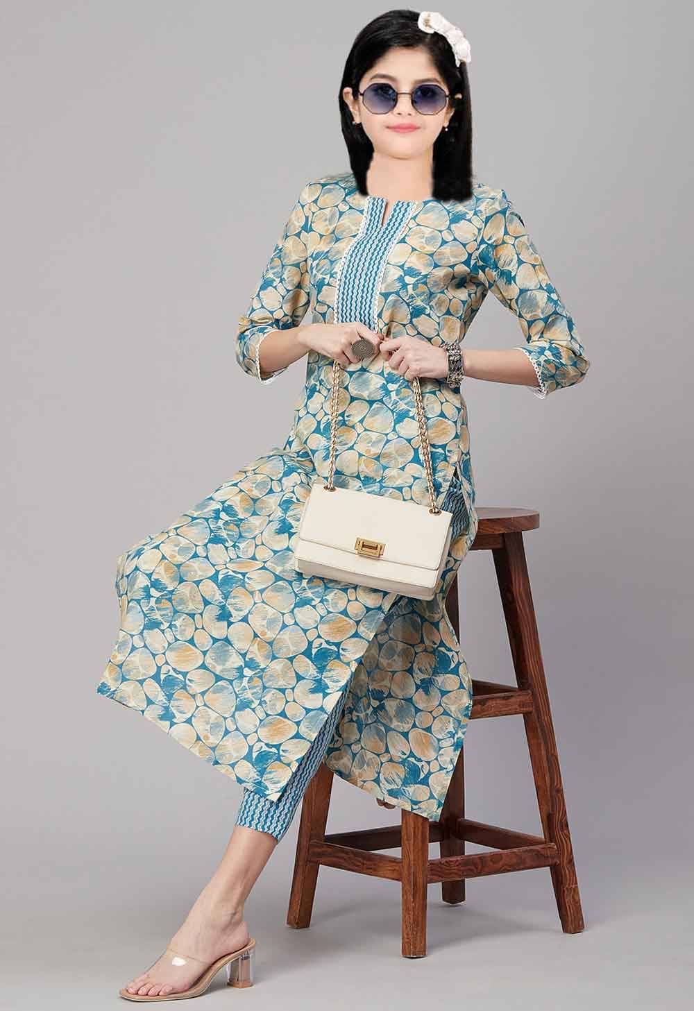     			SATVASHIV Girls Rayon Kurti with Pants ( Pack of 1 , Sky Blue )