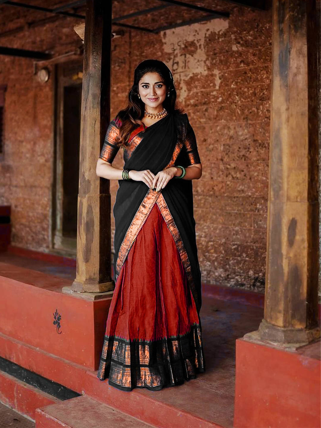     			SATVASHIV Jacquard Embellished Banarasi saree With Unstitched Blouse Piece ( Rama )