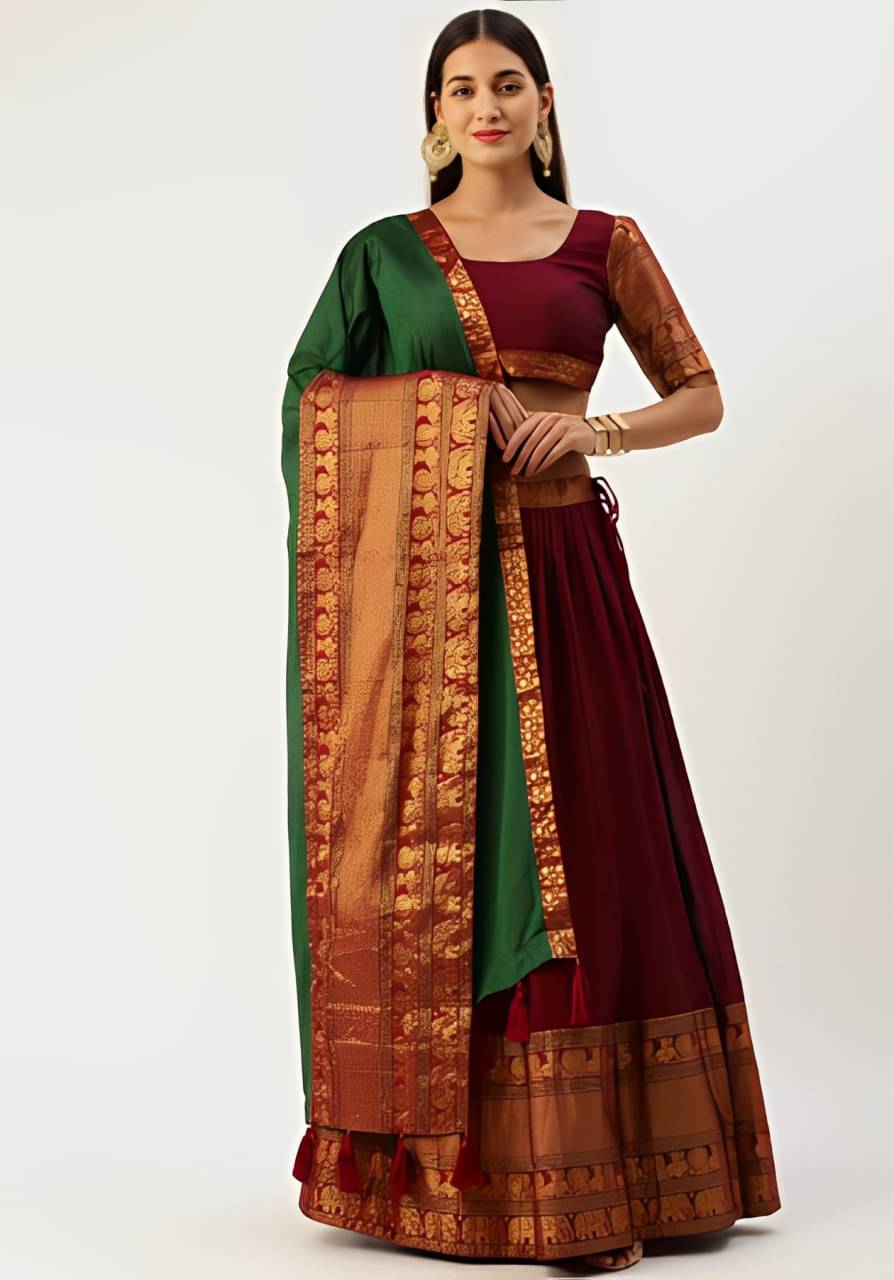     			SATVASHIV Jacquard Embellished Banarasi saree With Unstitched Blouse Piece ( Maroon )