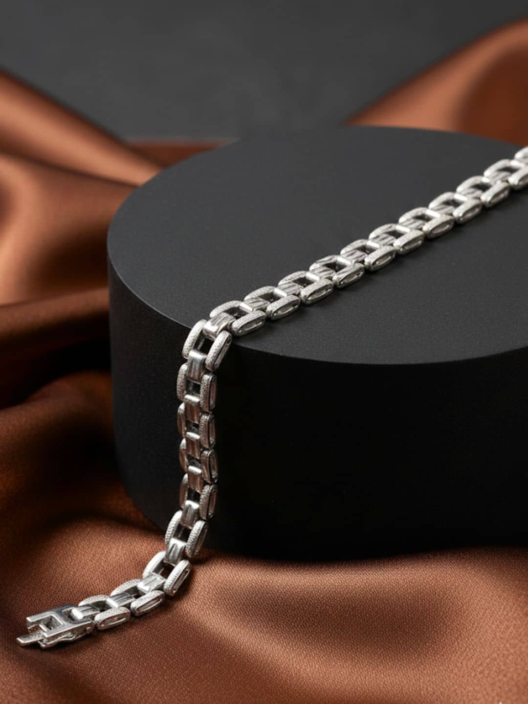 Style Wind Silver Bracelet ( Pack of 1 ) - Bangles & Bracelets | Buy online on ZillyBuy