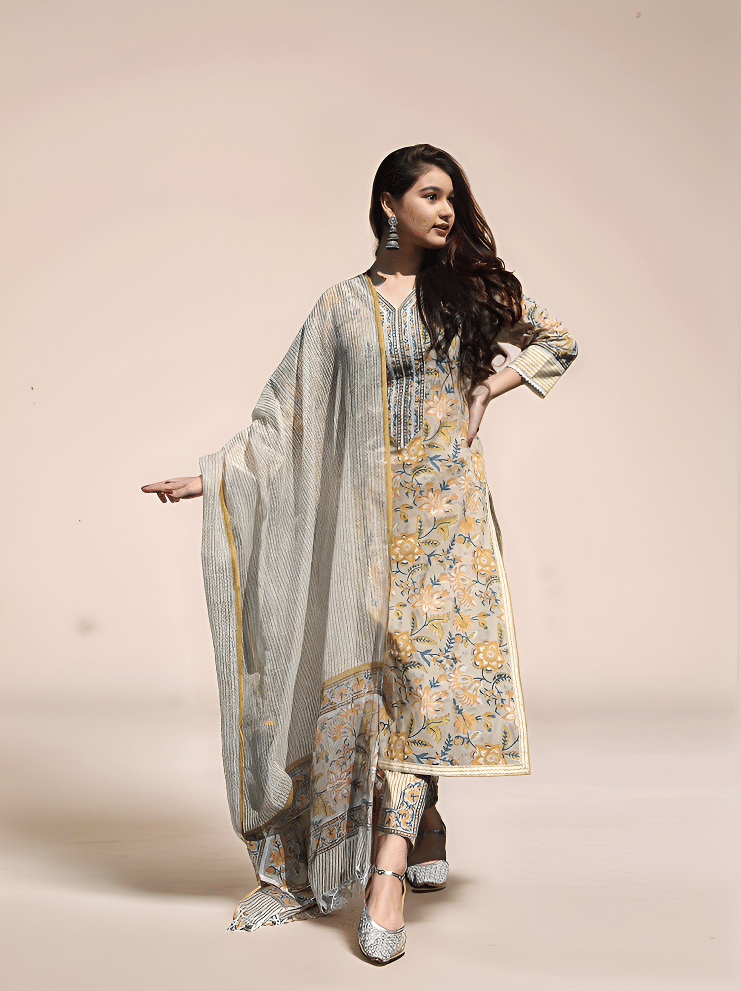     			Aarya Designer Girls Cotton Kurti with Pants ( Pack of 1 , Grey )