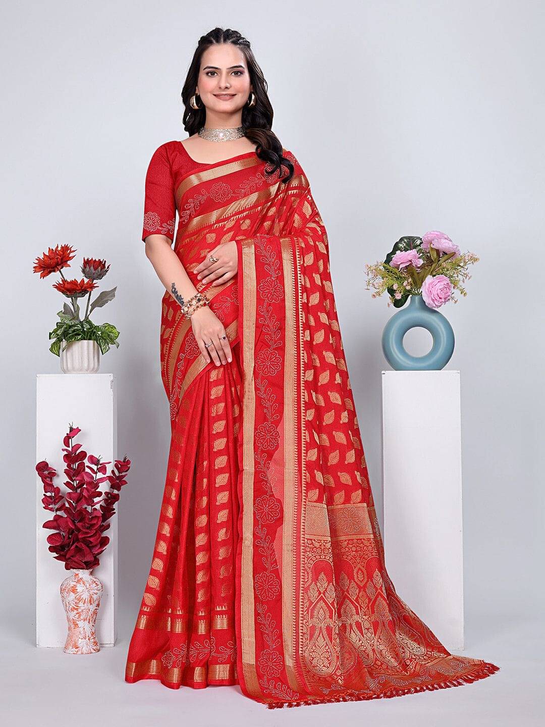     			Krisha Enterprise Jacquard Woven Regular Saree With Unstitched Blouse Piece ( Red )