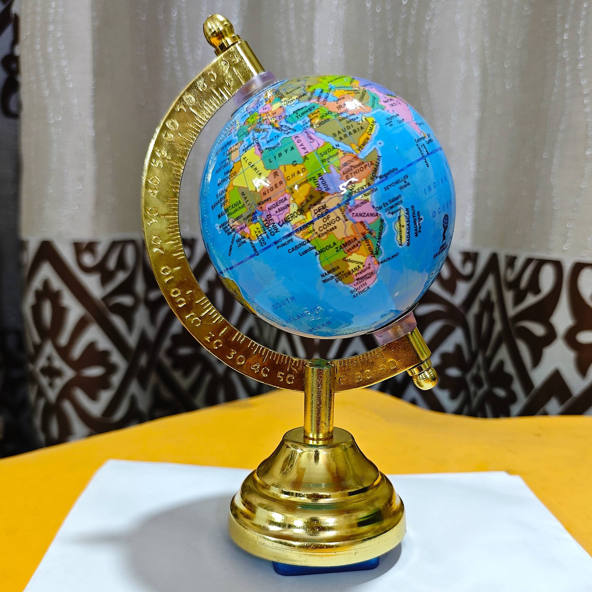     			SEE-WORLD Globe ( Pack of 1 )