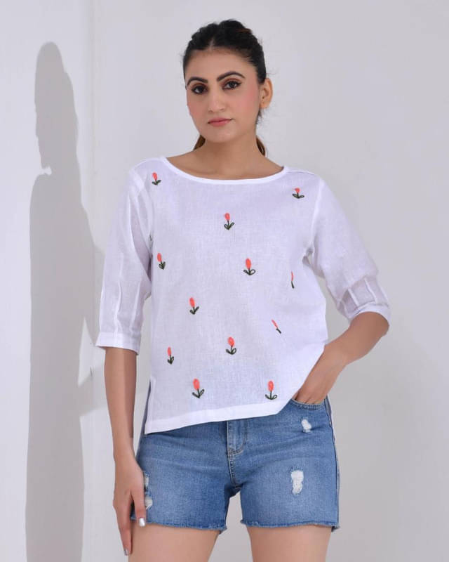 SIDDHO HUM Women's Linen Regular Top ( White )     			SIDDHO HUM Women's Linen Regular Top ( White )