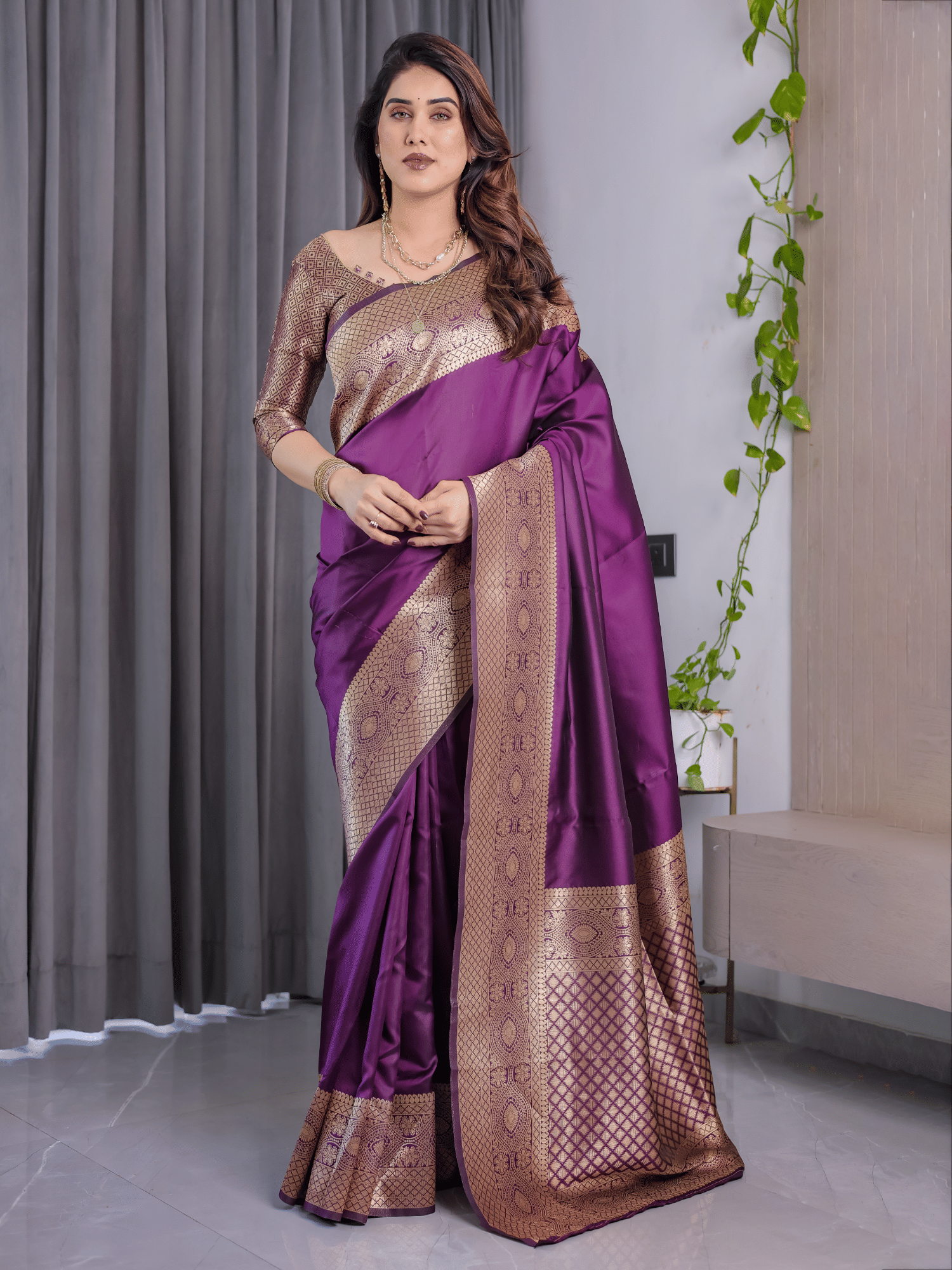     			THE PRIVATE LABLE Art Silk Printed Regular Saree With Unstitched Blouse Piece ( Wine )