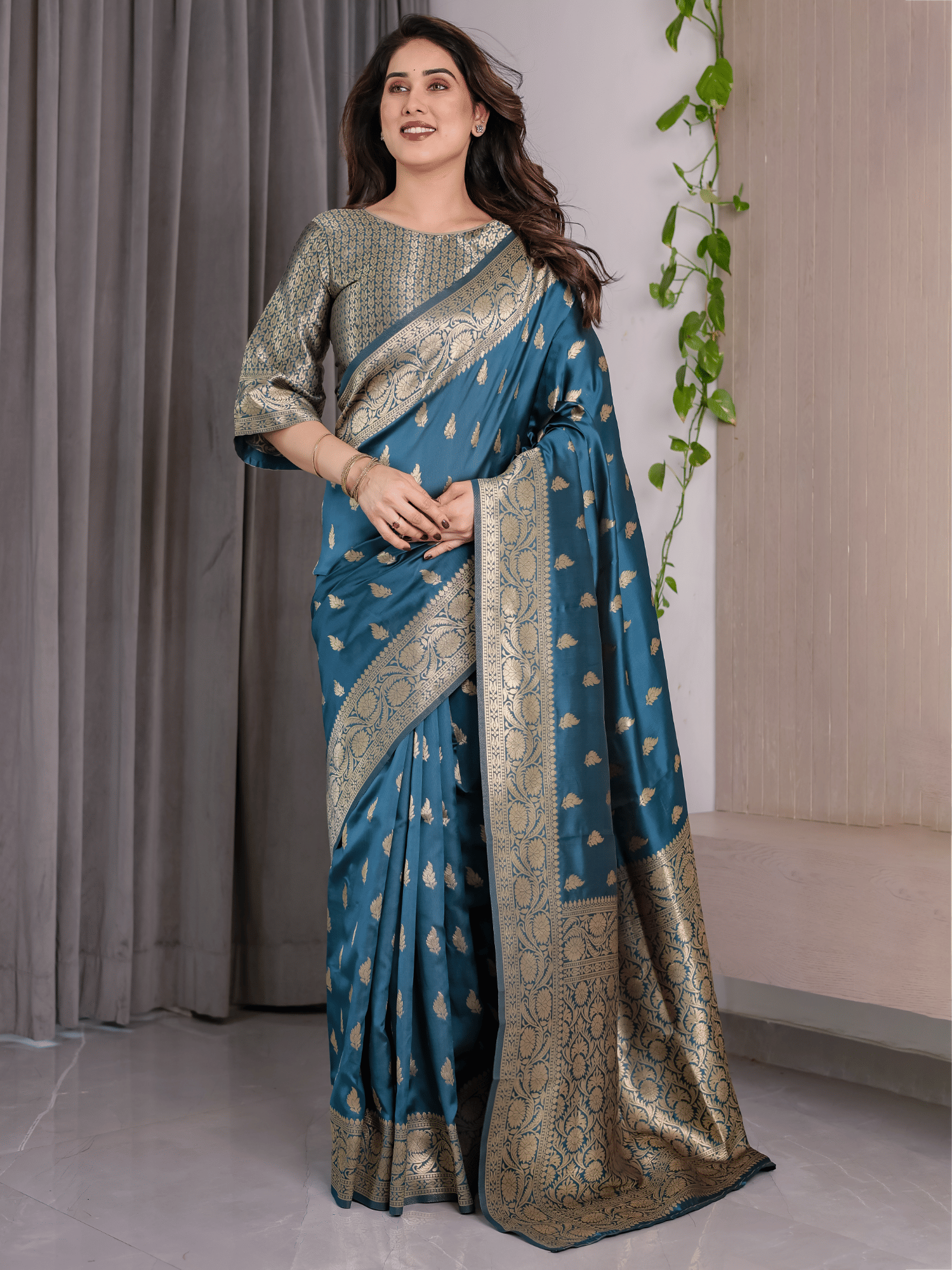 THE PRIVATE LABLE Art Silk Printed Regular Saree With Unstitched Blouse Piece ( Blue ) THE PRIVATE LABLE Art Silk Printed Regular Saree With Unstitched Blouse Piece ( Blue )
