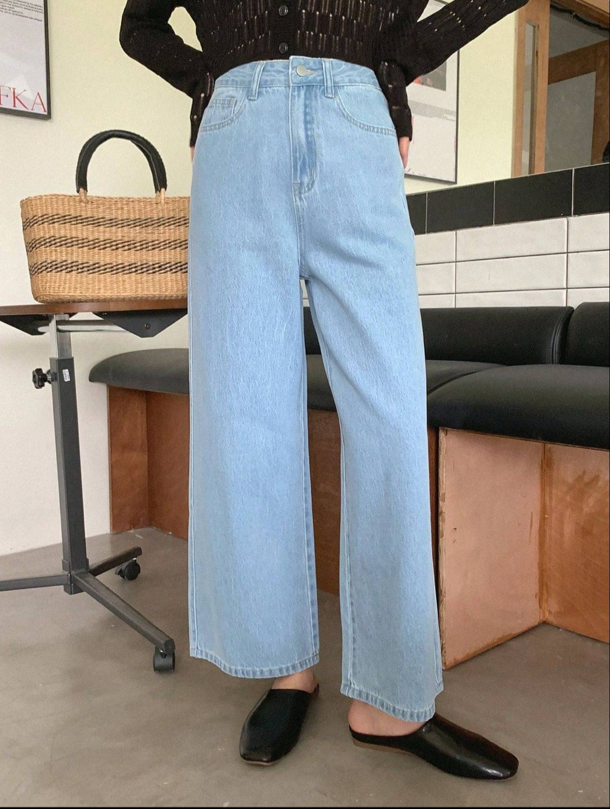     			AD Fashion Women's Straight Fit High-Rise Jeans ( Blue )