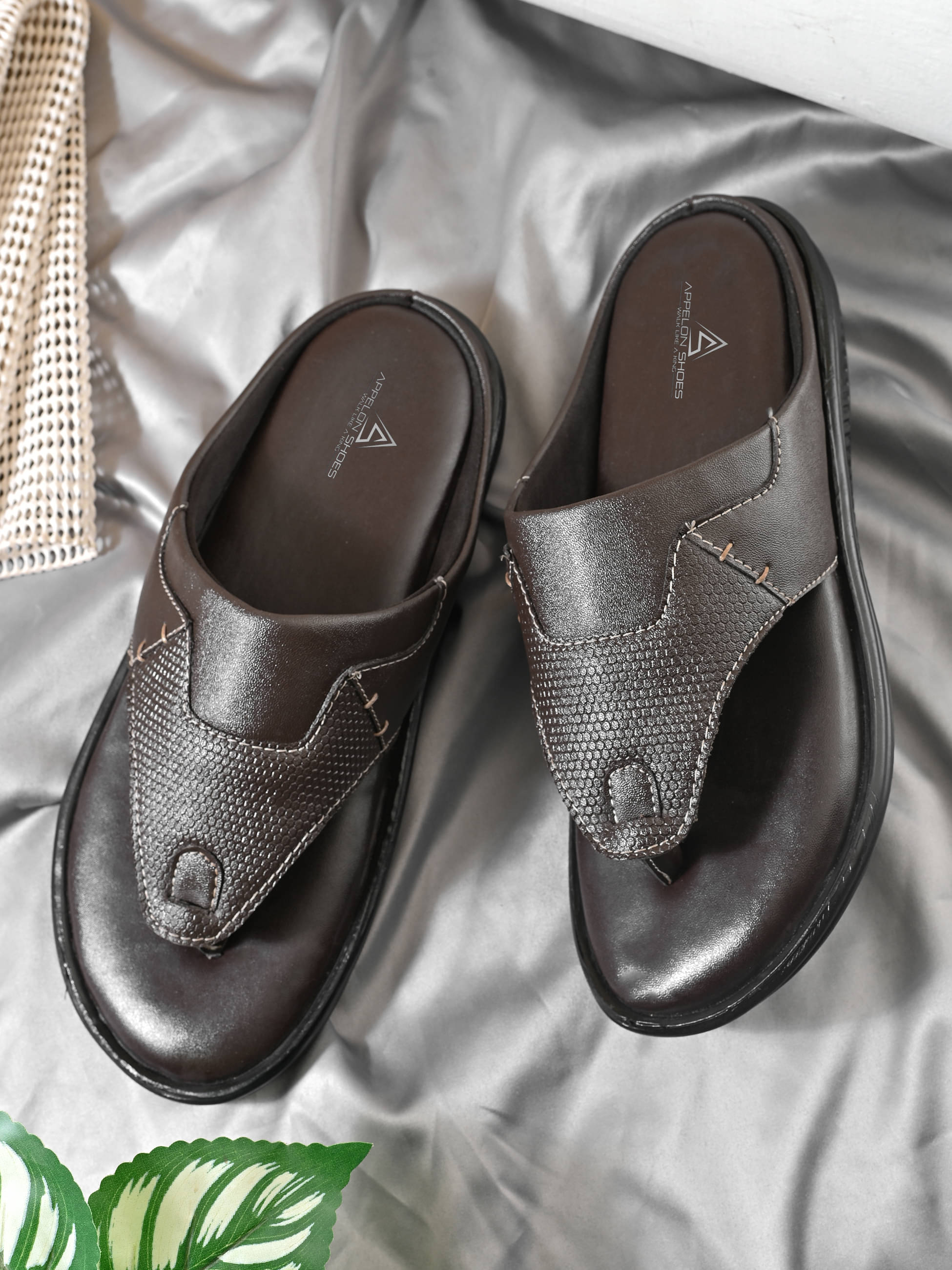     			APPELON Brown Men's Daily Slipper