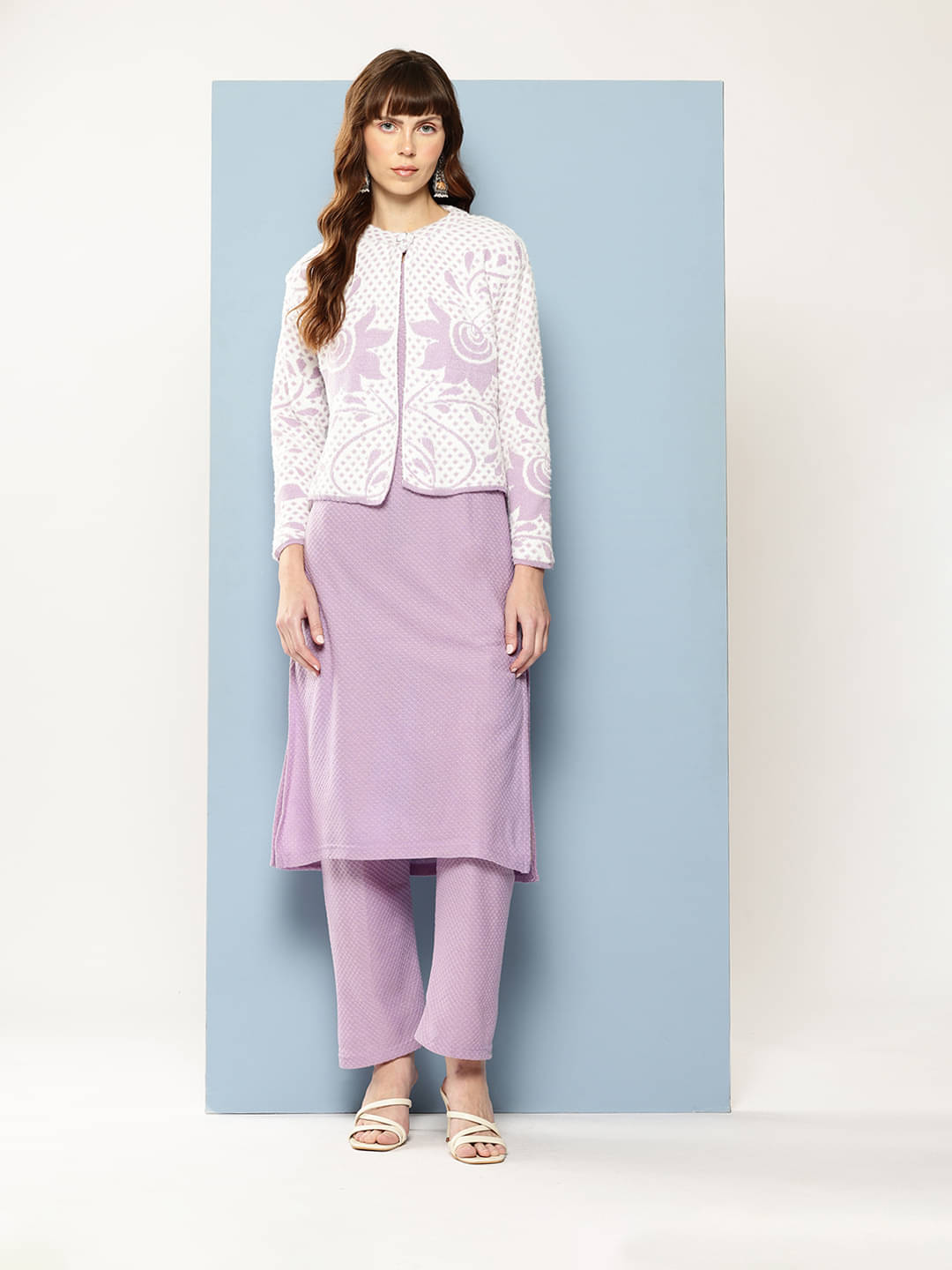 Aarika Women Woollen Self Design Straight Kurti With Pants ( Purple ) Aarika Women Woollen Self Design Straight Kurti With Pants ( Purple )