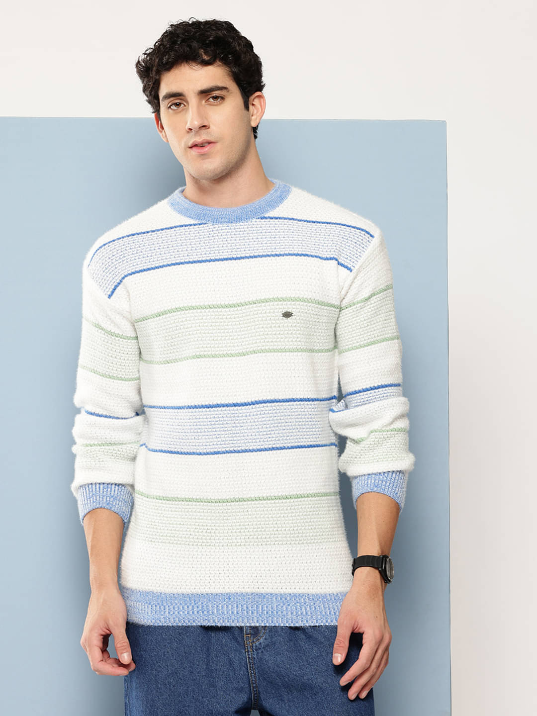 Aarika Woollen Blend Round Neck Men's Full Sleeves Pullover Sweater - White ( Pack of 1 )     			Aarika Woollen Blend Round Neck Men's Full Sleeves Pullover Sweater - White ( Pack of 1 )