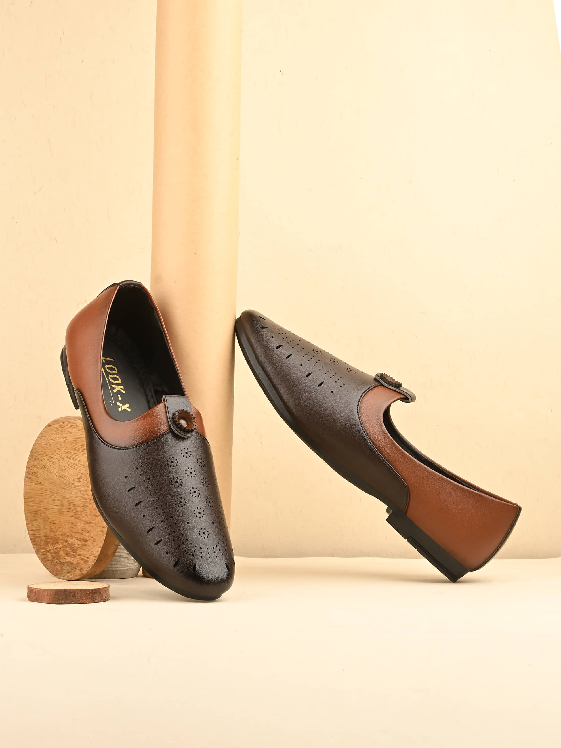 Footloose Brown Men's Jutti - Ethnic Shoes | Buy online on ZillyBuy