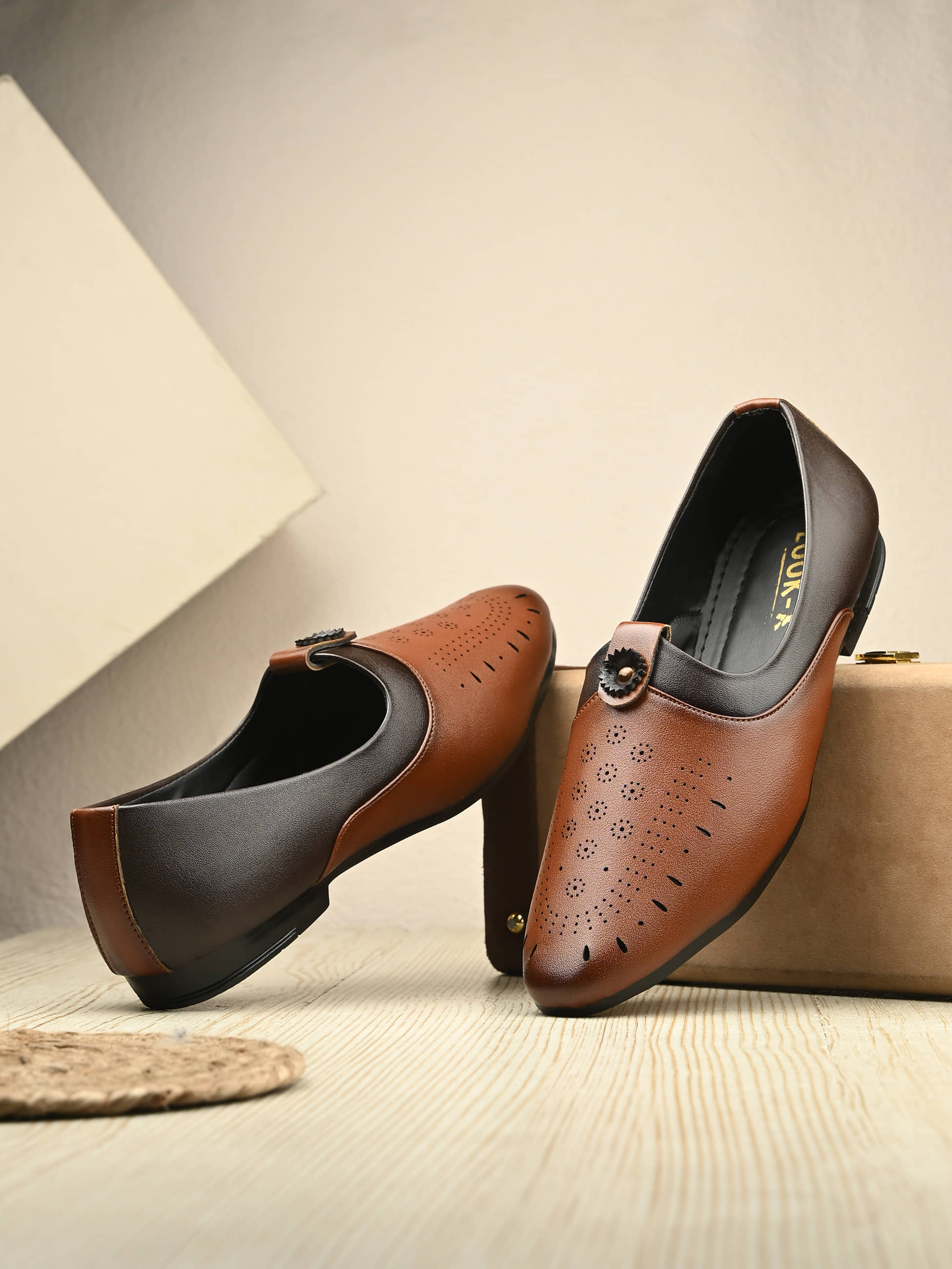 Footloose Tan Men's Jutti - Ethnic Shoes | Buy online on ZillyBuy