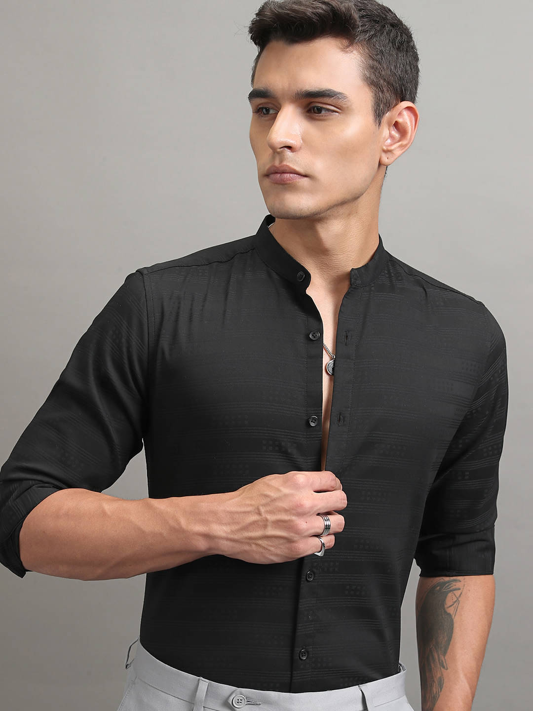     			Highlander 100% Cotton Regular Fit Striped Full Sleeves Men's Casual Shirt - Black ( Pack of 1 )