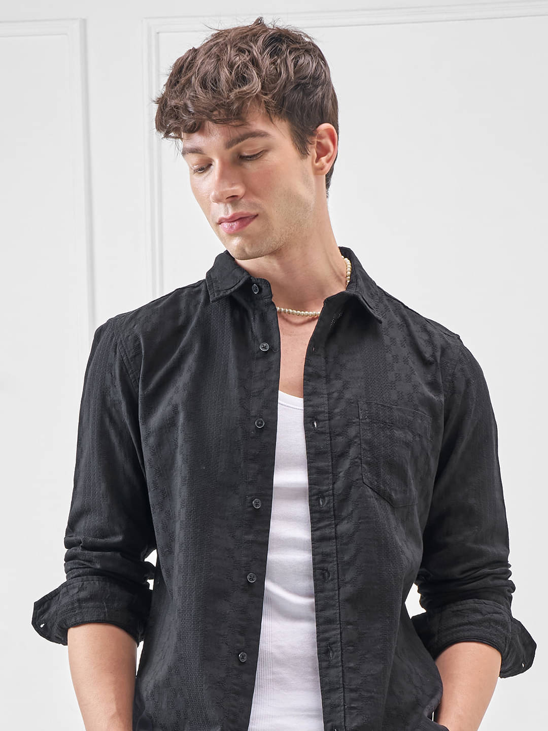     			Highlander 100% Cotton Slim Fit Self Design Full Sleeves Men's Casual Shirt - Black ( Pack of 1 )