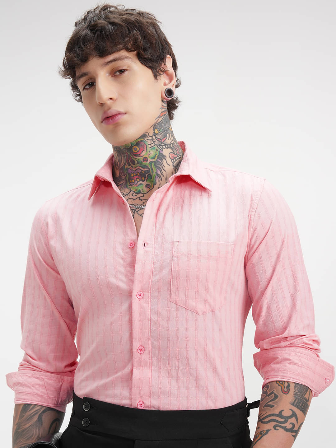     			Highlander Poly Cotton Slim Fit Self Design Full Sleeves Men's Casual Shirt - Pink ( Pack of 1 )