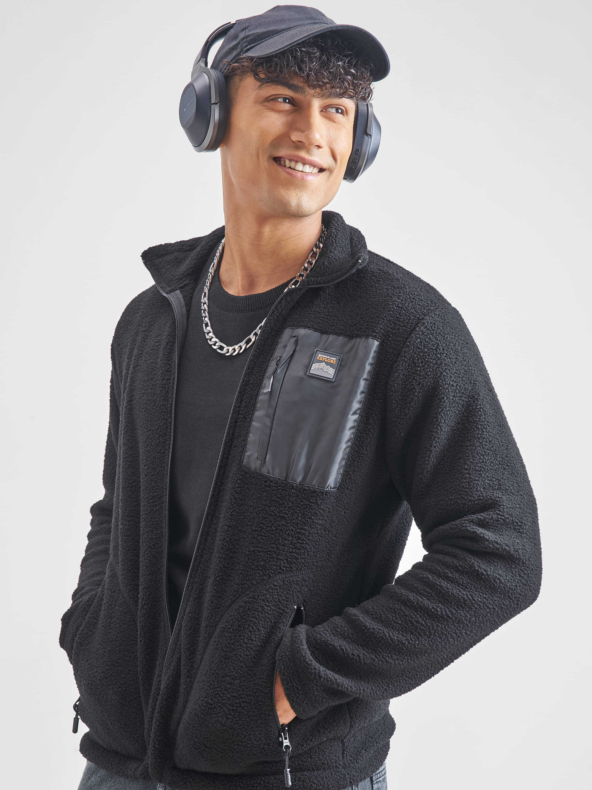     			Highlander Polyester High Neck Men's Sweatshirt - Black ( Pack of 1 )