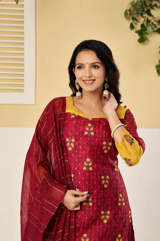     			SUAAC Women Chanderi Printed Straight Kurti With Palazzo ( Maroon )