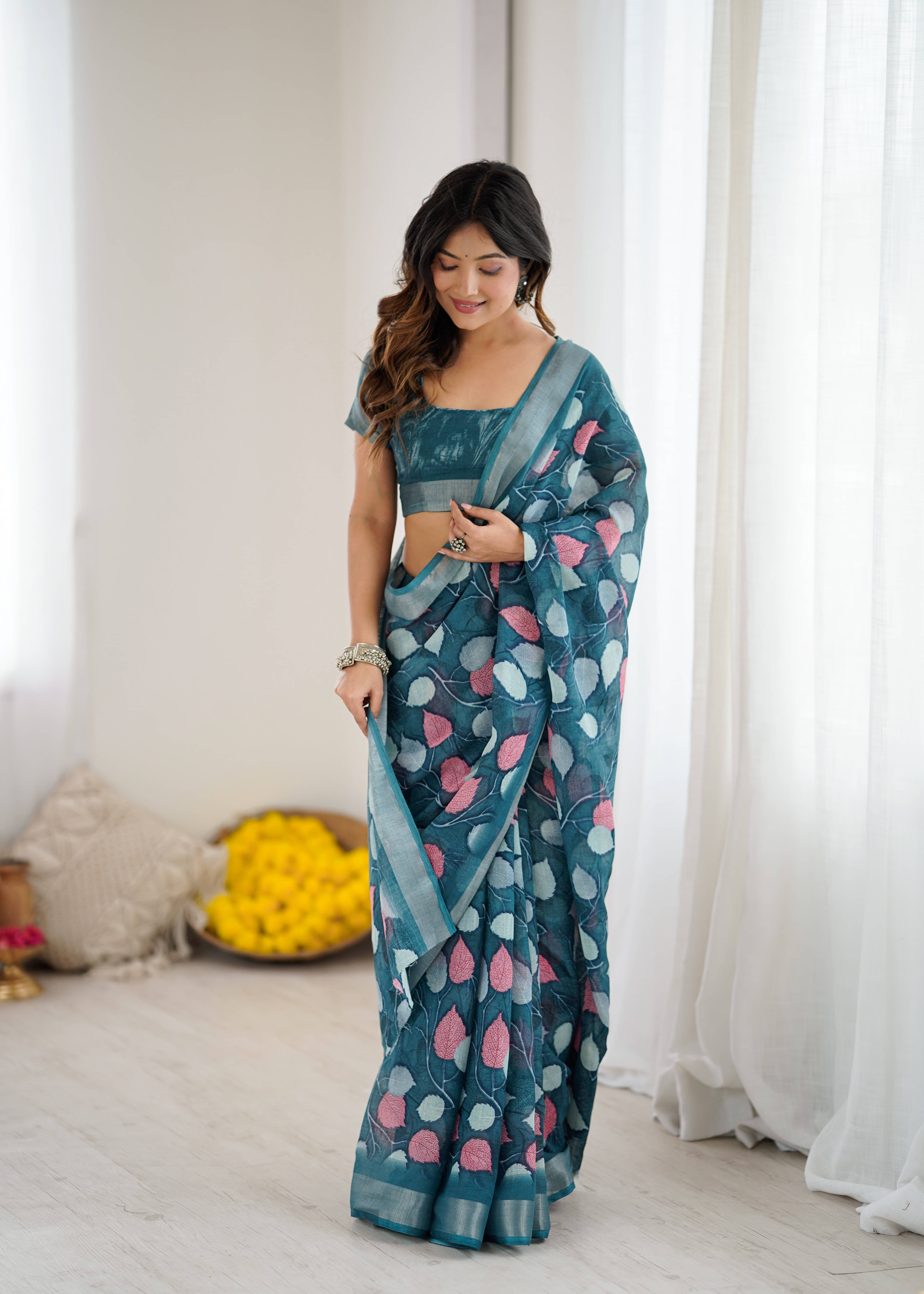     			VEDANT VASTRAM Cotton Blend Printed Regular Saree With Unstitched Blouse Piece ( Light Blue )