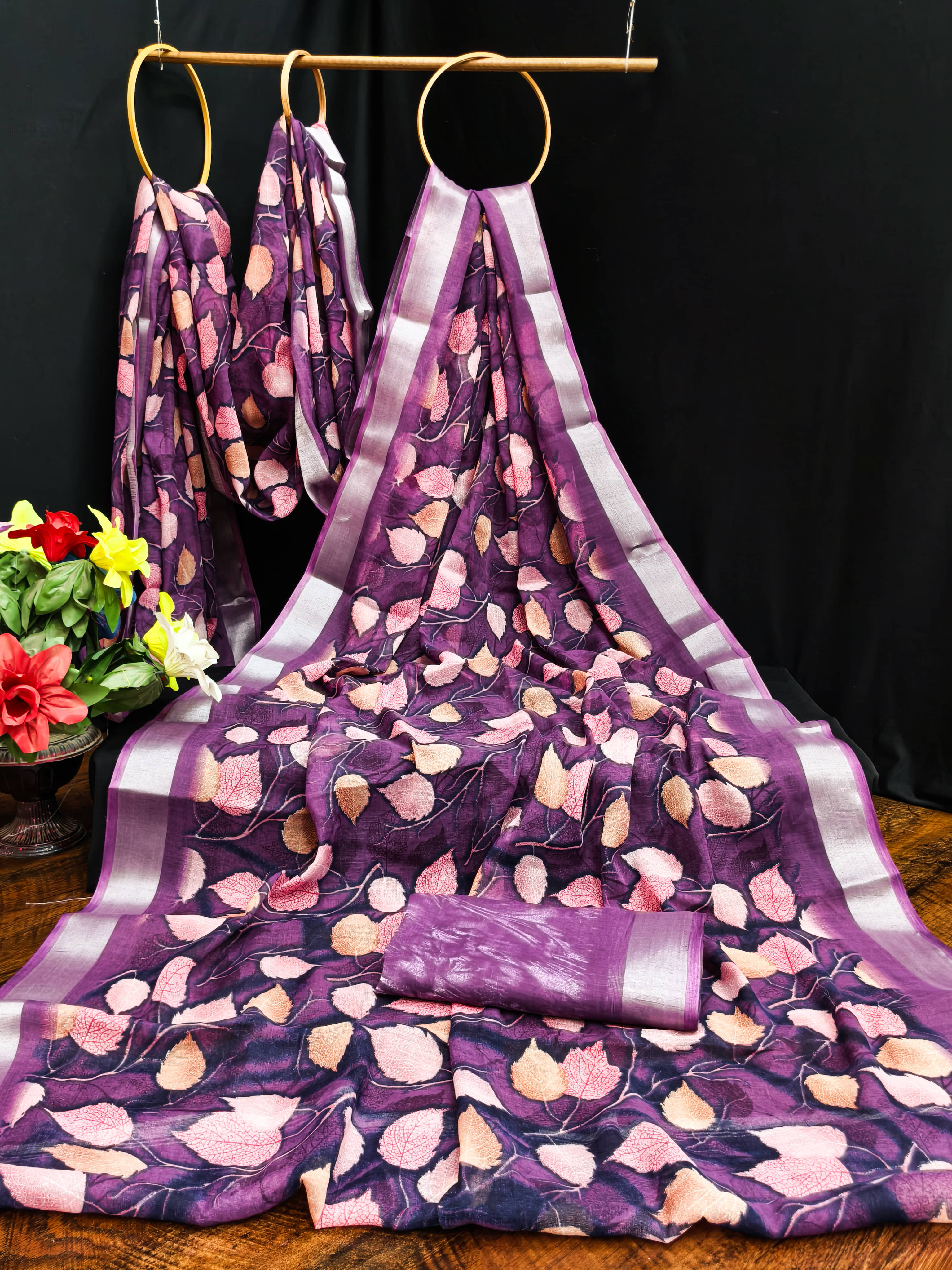 VEDANT VASTRAM Cotton Blend Printed Regular Saree With Unstitched Blouse Piece ( Purple ) VEDANT VASTRAM Cotton Blend Printed Regular Saree With Unstitched Blouse Piece ( Purple )