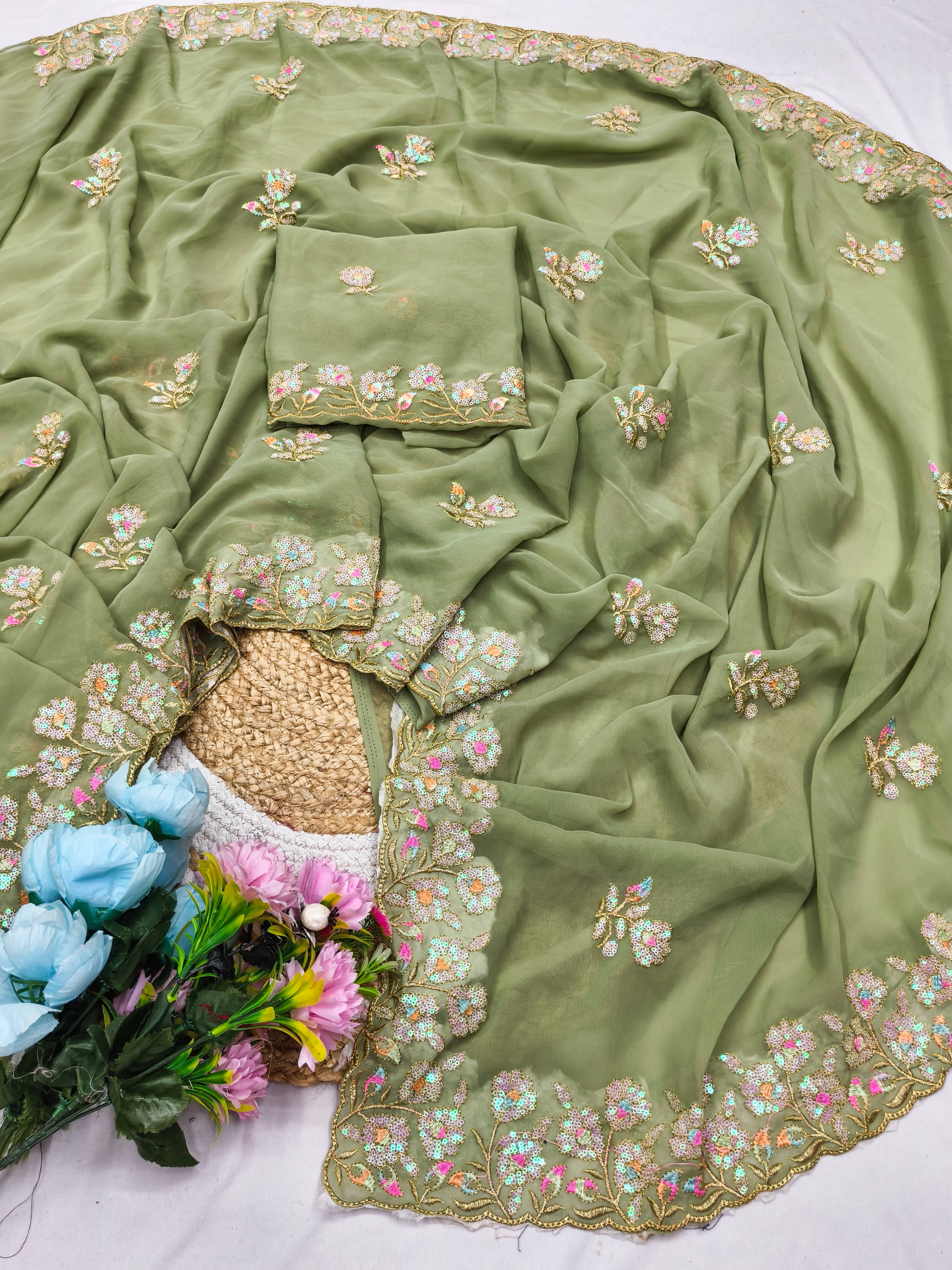     			VEDANT VASTRAM Georgette Embroidered Regular Saree With Unstitched Blouse Piece ( Light Green )