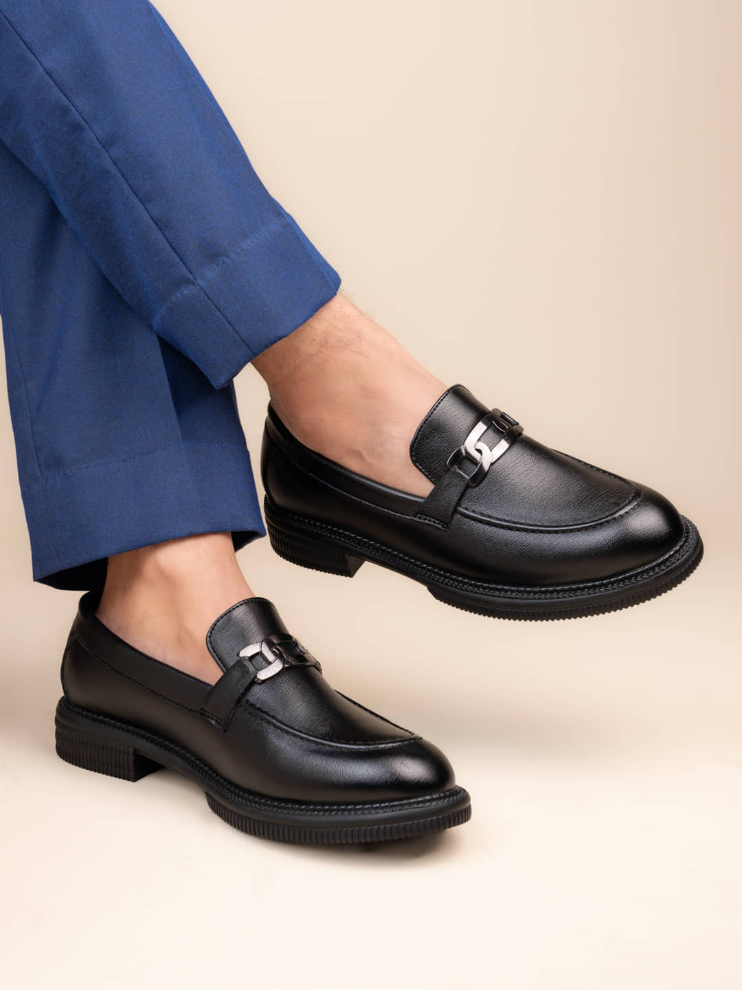 Fentacia Black Men's Mocassin Formal Shoes - Formal Shoes | Buy online on ZillyBuy