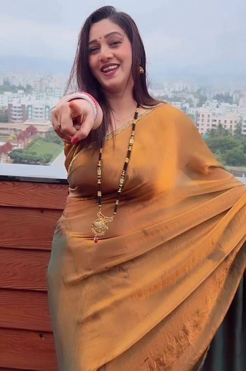     			Madhav Art Chiffon Embroidered Regular Saree With Unstitched Blouse Piece ( Gold )