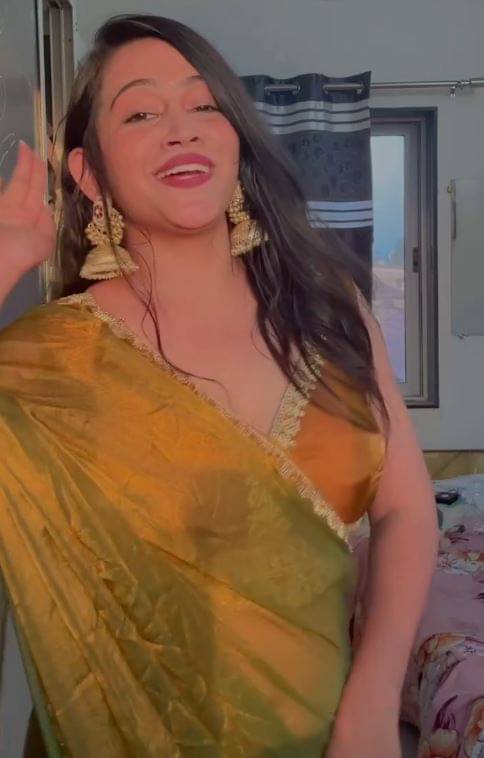     			Madhav Art Chiffon Embroidered Regular Saree With Unstitched Blouse Piece ( Gold )