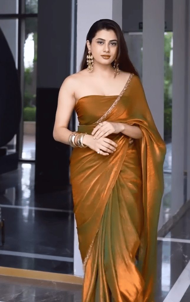     			Madhav Art Chiffon Embroidered Regular Saree With Unstitched Blouse Piece ( Gold )