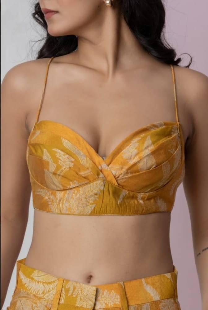 SEREN MILANO Women Printed Top With Shorts Co-Ord Set ( Mustard )     			SEREN MILANO Women Printed Top With Shorts Co-Ord Set ( Mustard )