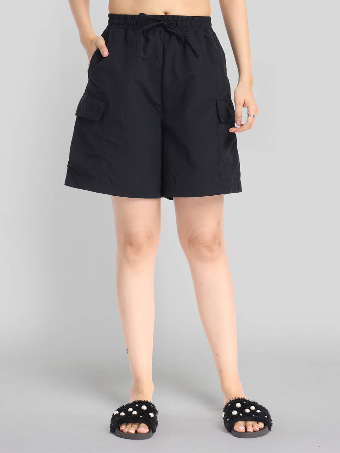     			Tokyo Talkies Women Nylon Cargo Shorts ( Black )