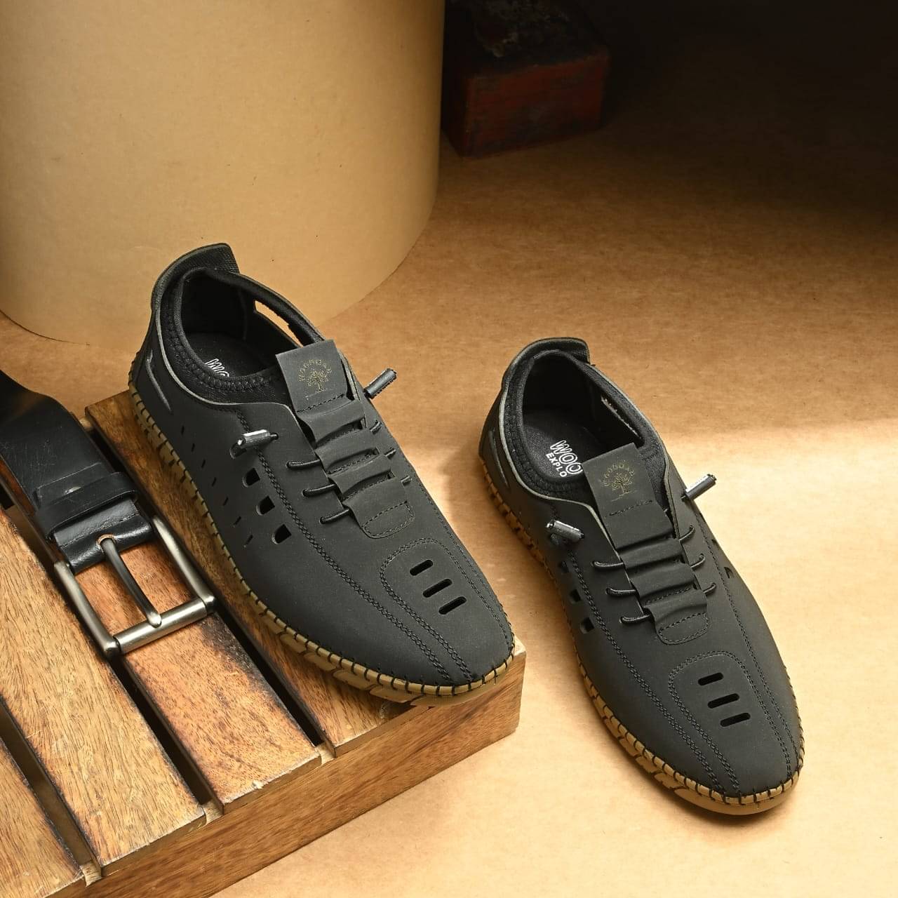     			Woodman - Black Men's Sandals
