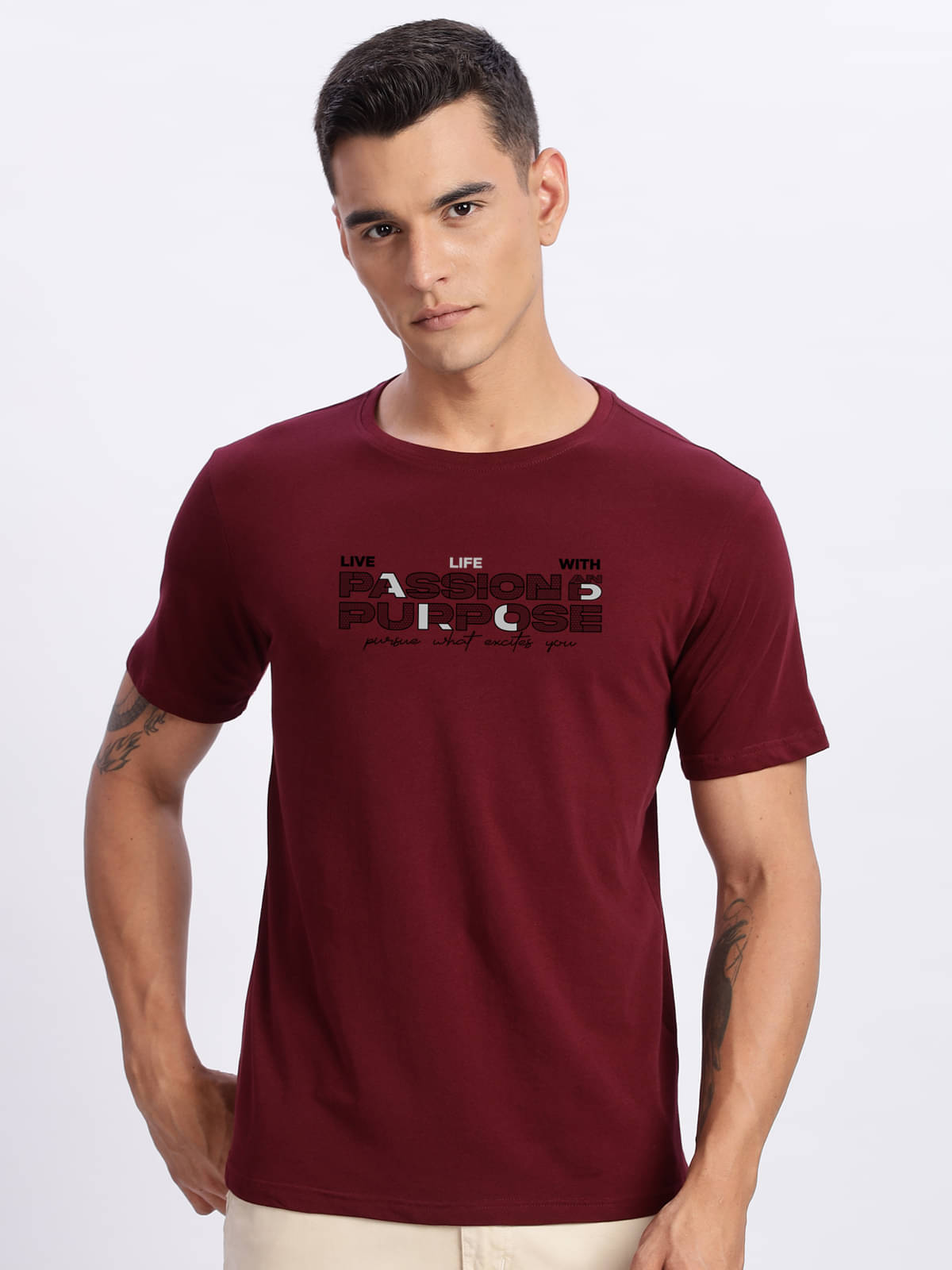     			Adro Men Cotton Blend Regular Fit Printed T-Shirt ( Maroon )