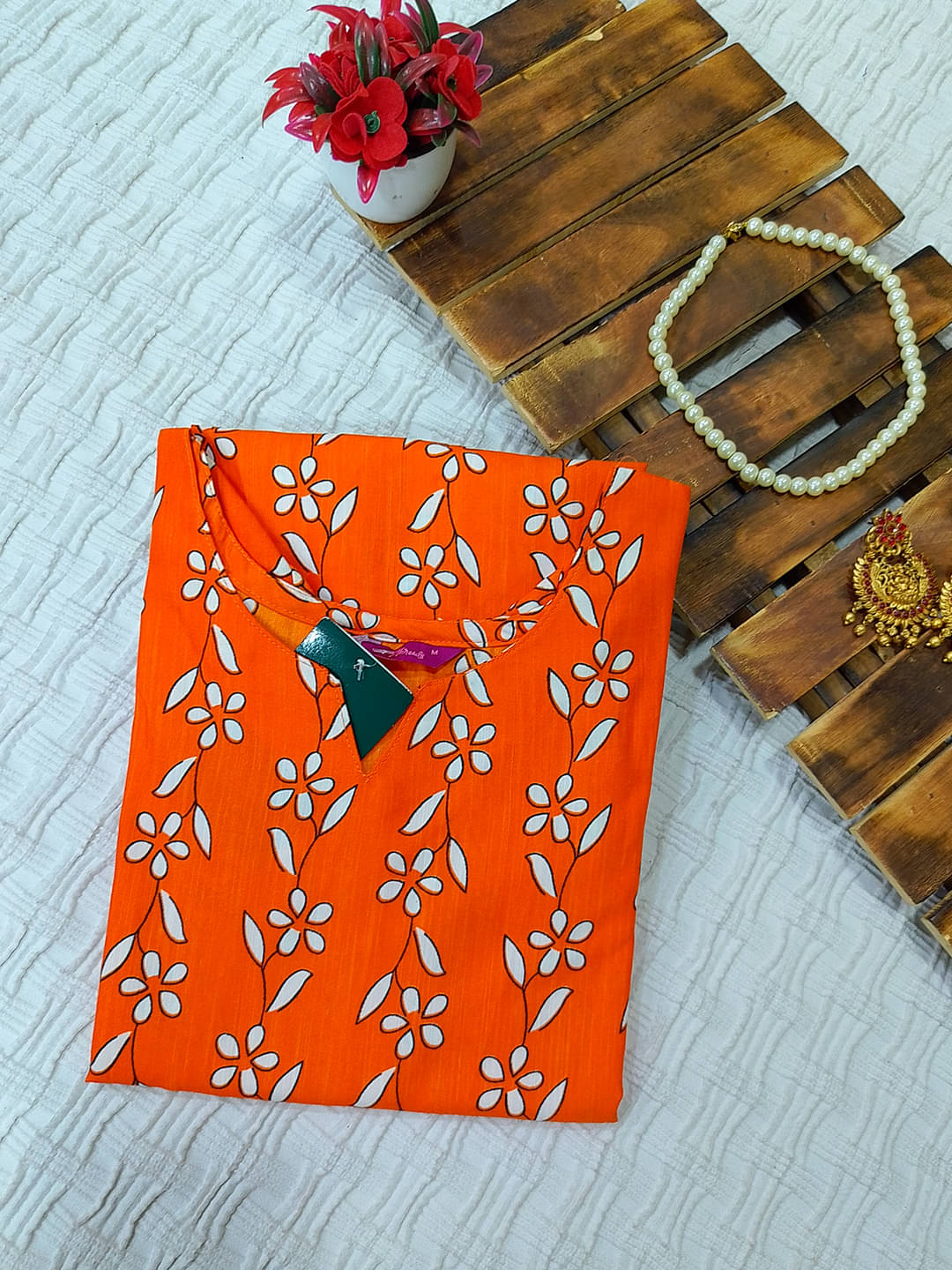 1 Stop Fashion Women Cotton Blend Printed Kurti ( Orange ) 1 Stop Fashion Women Cotton Blend Printed Kurti ( Orange )
