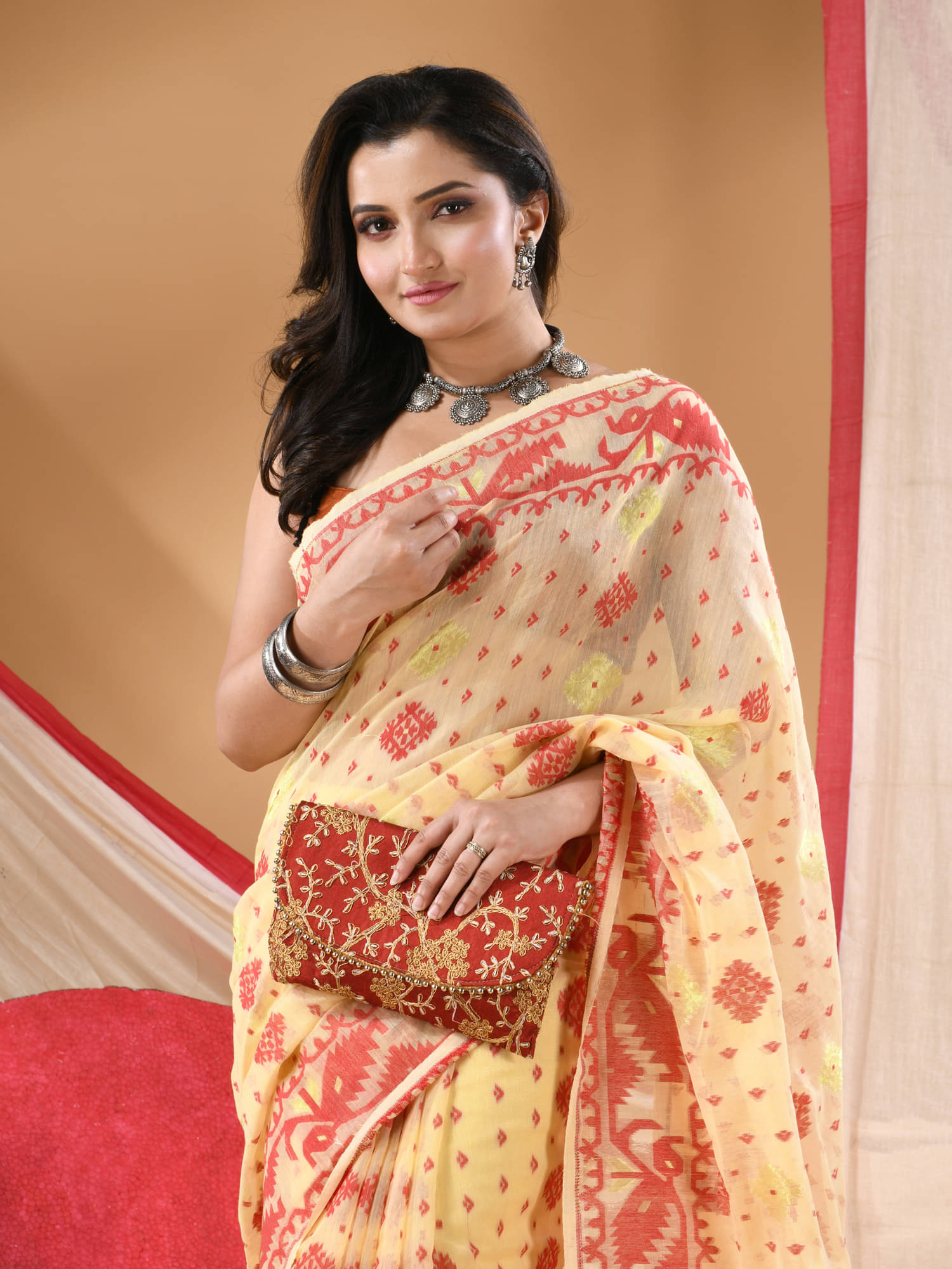 Desh Bidesh Cotton Self Design Regular Saree Without Blouse Piece ( Multicolor ) Desh Bidesh Cotton Self Design Regular Saree Without Blouse Piece ( Multicolor )
