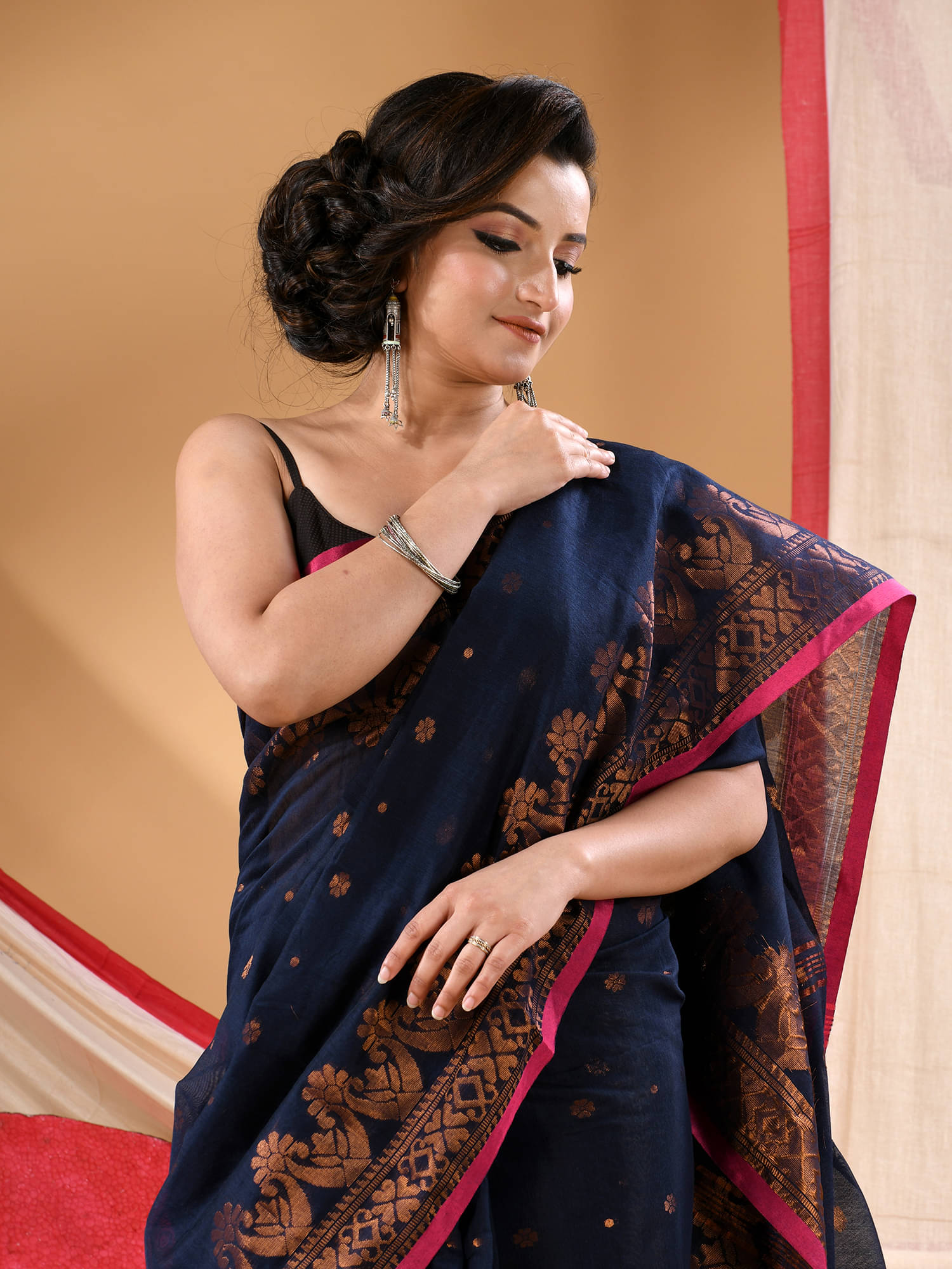     			Desh Bidesh Cotton Silk Self Design Regular Saree With Unstitched Blouse Piece ( Blue )