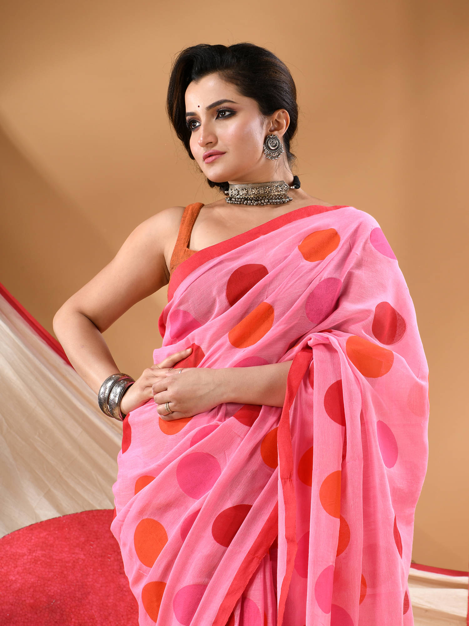     			Desh Bidesh Silk Blend Self Design Regular Saree Without Blouse Piece ( Pink )