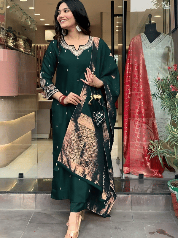     			HIRVA FAB Women Chanderi Embroidered Straight Kurti With Pants ( Green )