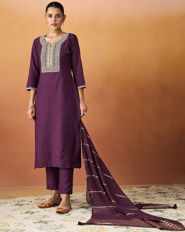     			HIRVA FAB Women Chanderi Embroidered Straight Kurti With Pants ( Purple )