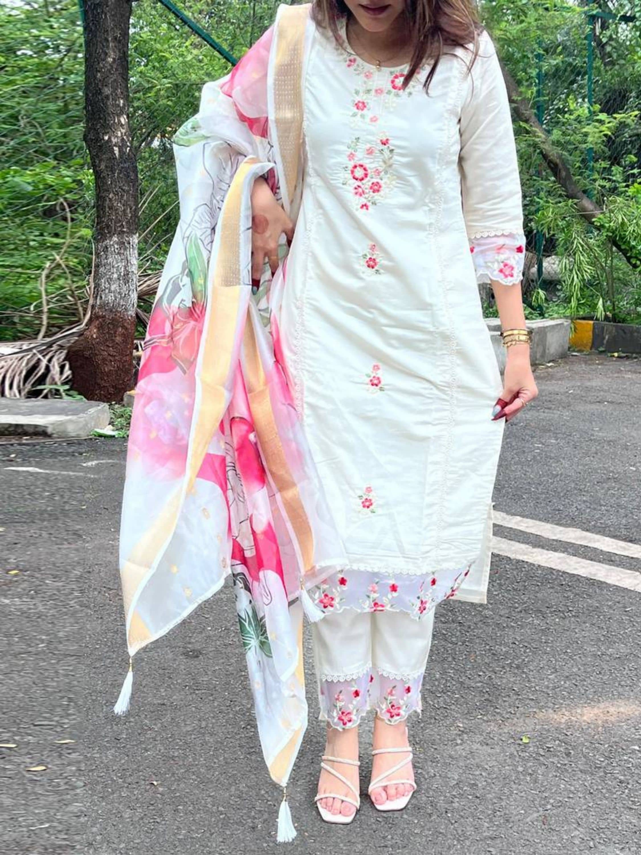 Niza Fashion Women Chanderi Embroidered Straight Kurti With Pants ( White )