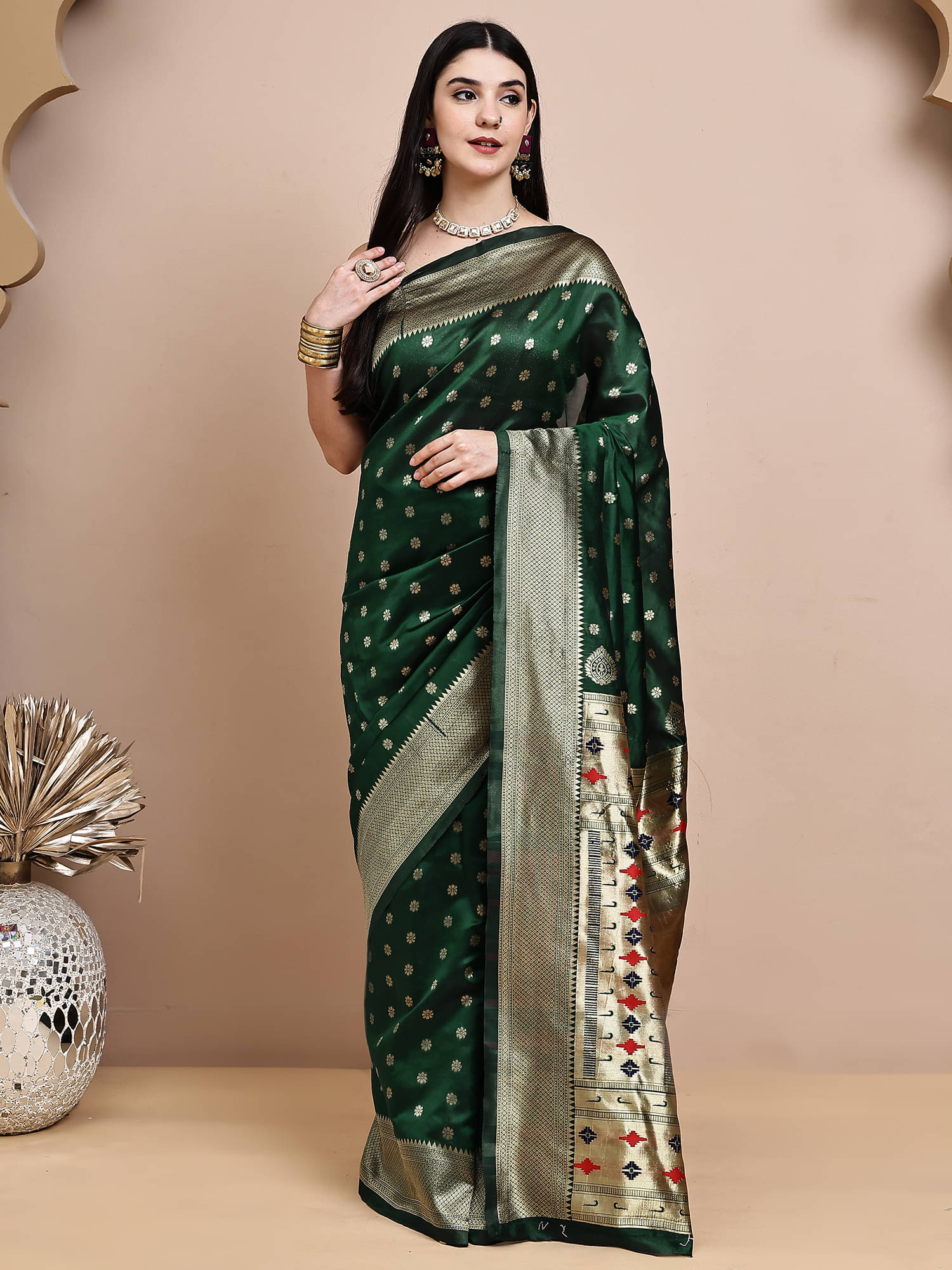     			Sidhidata Jacquard Woven Design Banarasi saree With Unstitched Blouse Piece ( Green )