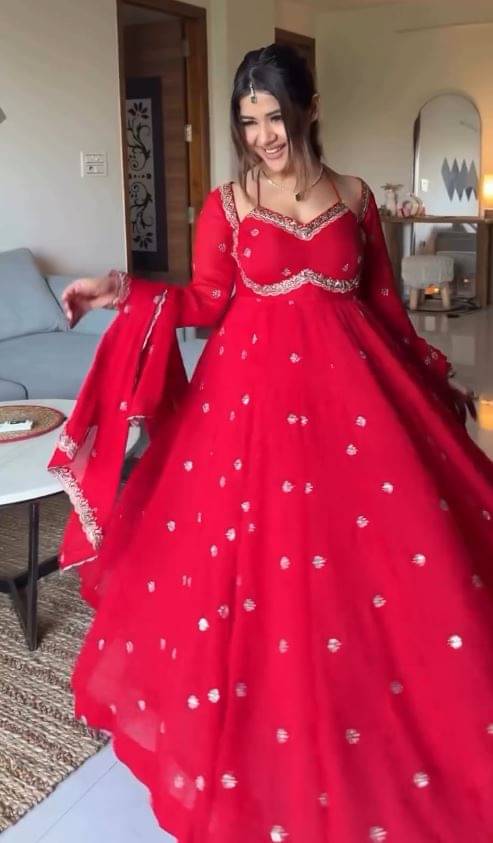 Trandtide Women Georgette Anarkali Stitched Ethnic Gown With Dupatta ( Red )     			Trandtide Women Georgette Anarkali Stitched Ethnic Gown With Dupatta ( Red )