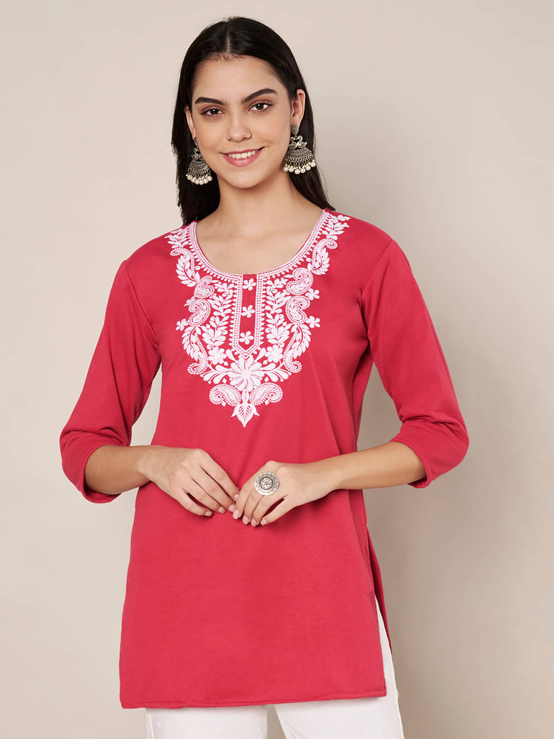     			Trend Level Women Woollen Embroidered Straight Kurti ( Pink )