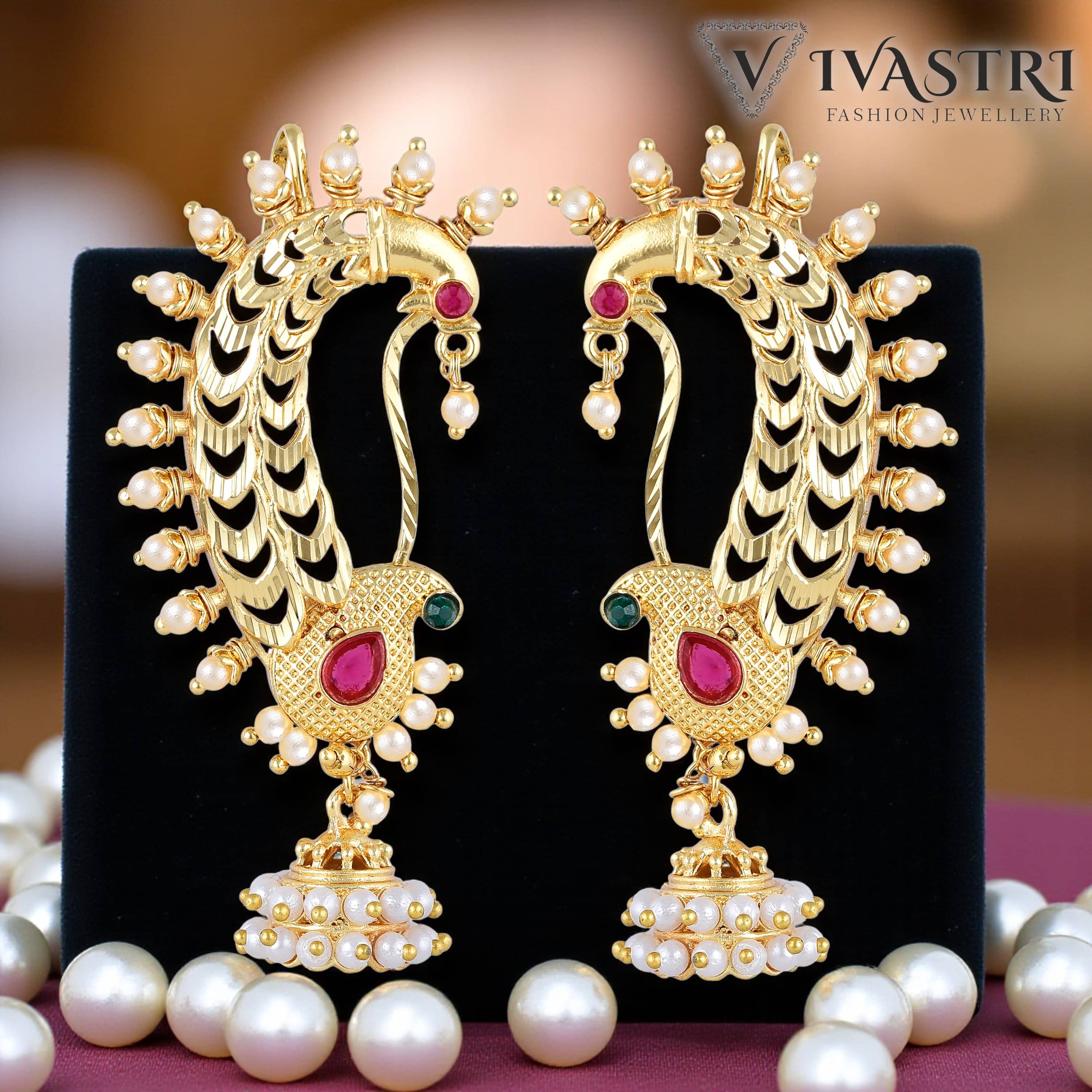     			VIVASTRI Golden EarCuff Earrings ( Pack of 1 )