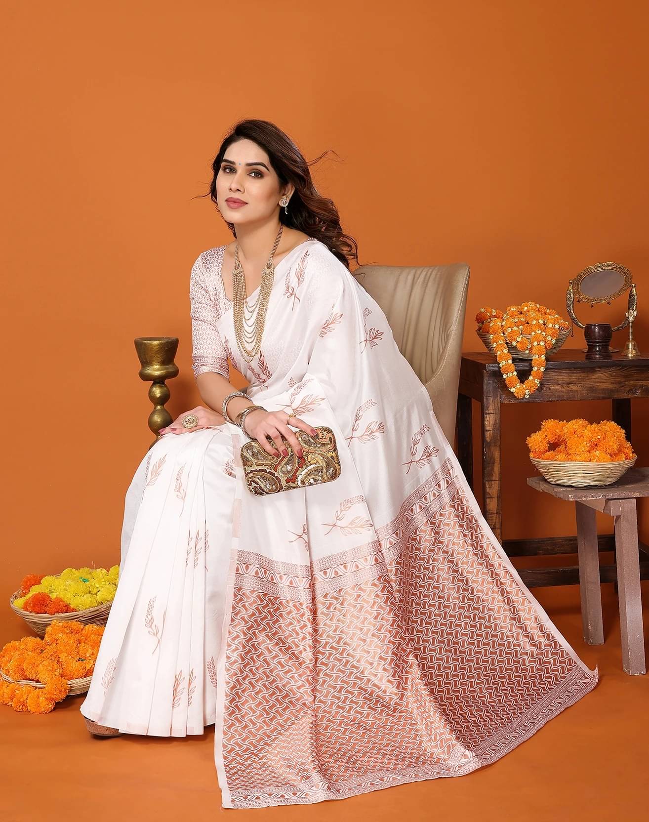    			Yashika Art Silk Embroidered Kanjeevaram Sarees With Unstitched Blouse Piece ( White )