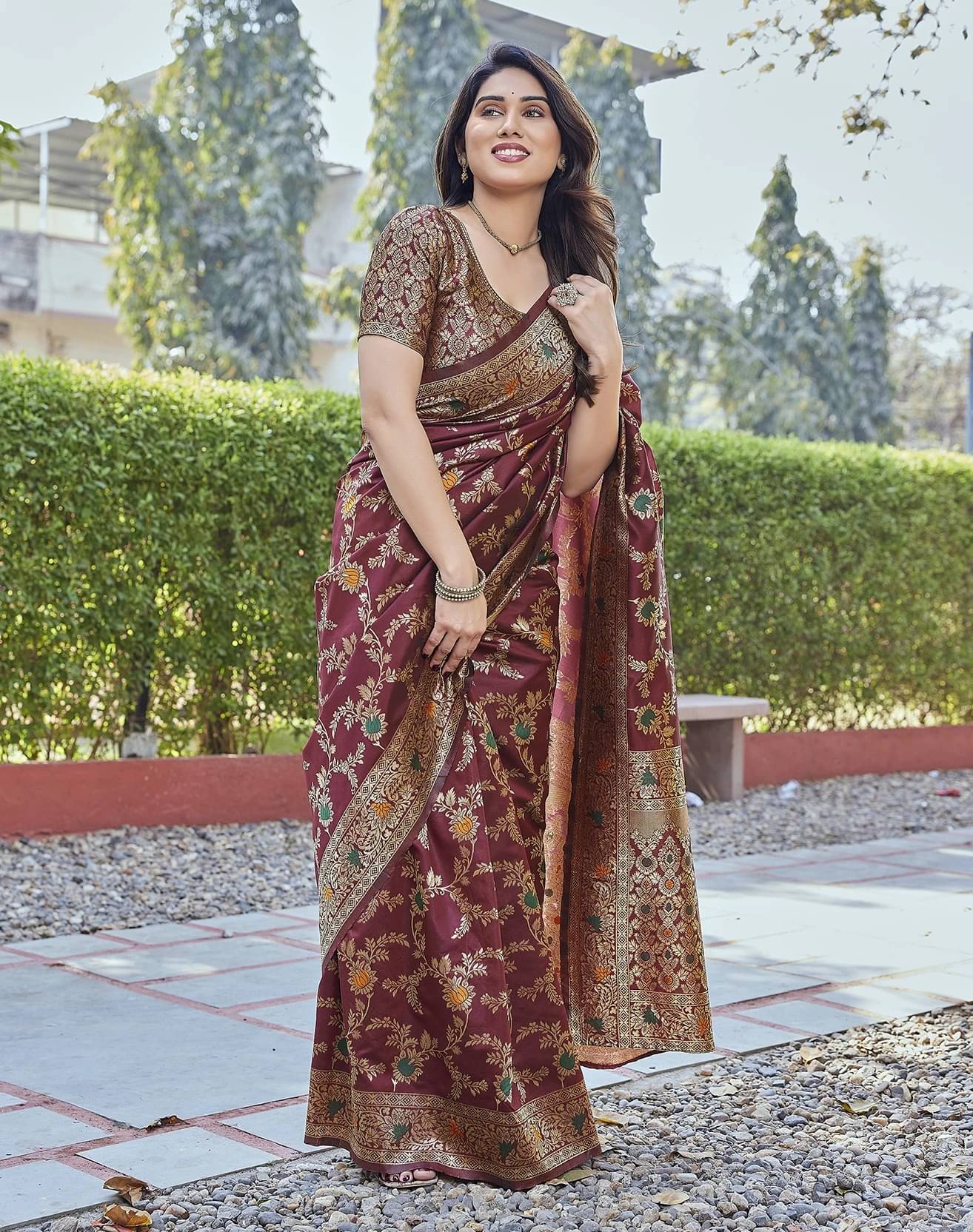     			Yashika Art Silk Printed Kanjeevaram Sarees With Unstitched Blouse Piece ( Maroon )